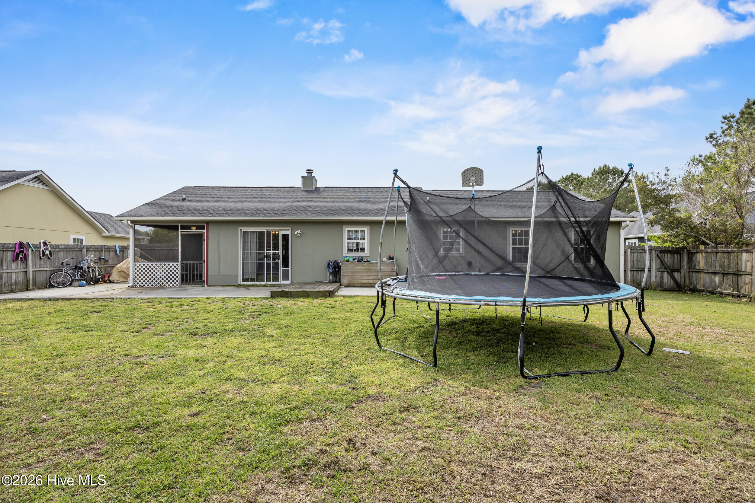 100565830 | Photo 30