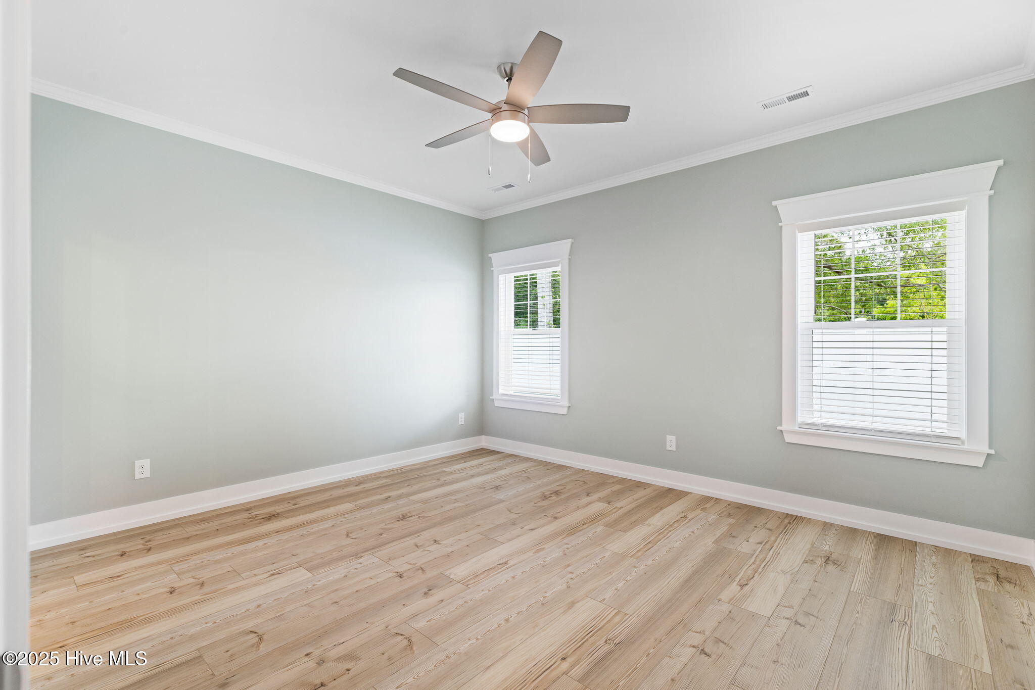 100479580 | Photo 28