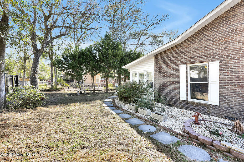 100555403 | Photo 30