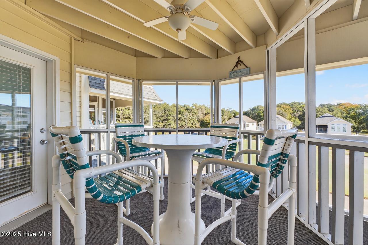 100541070 | Photo 24