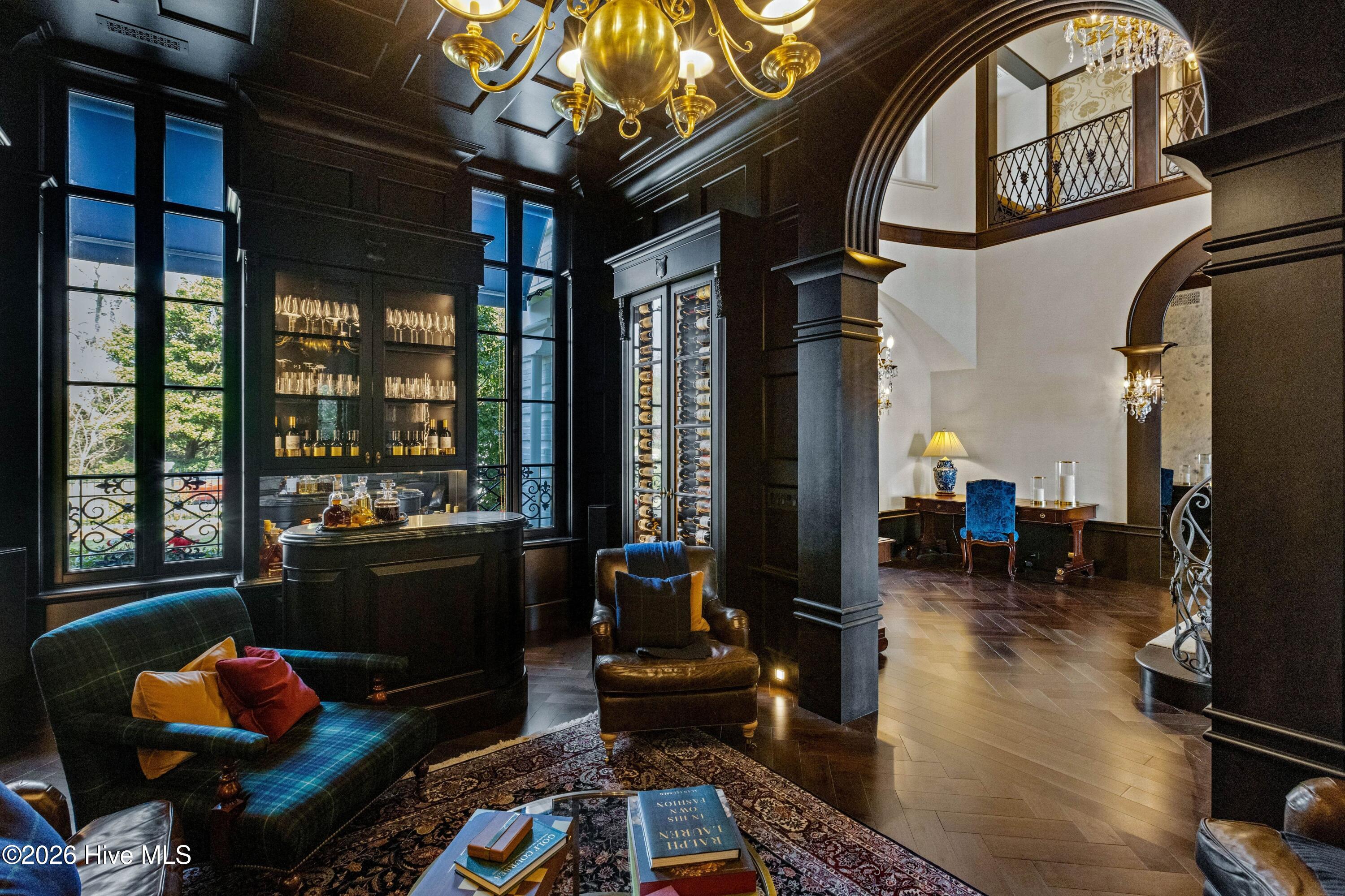 100569177 | Photo 15