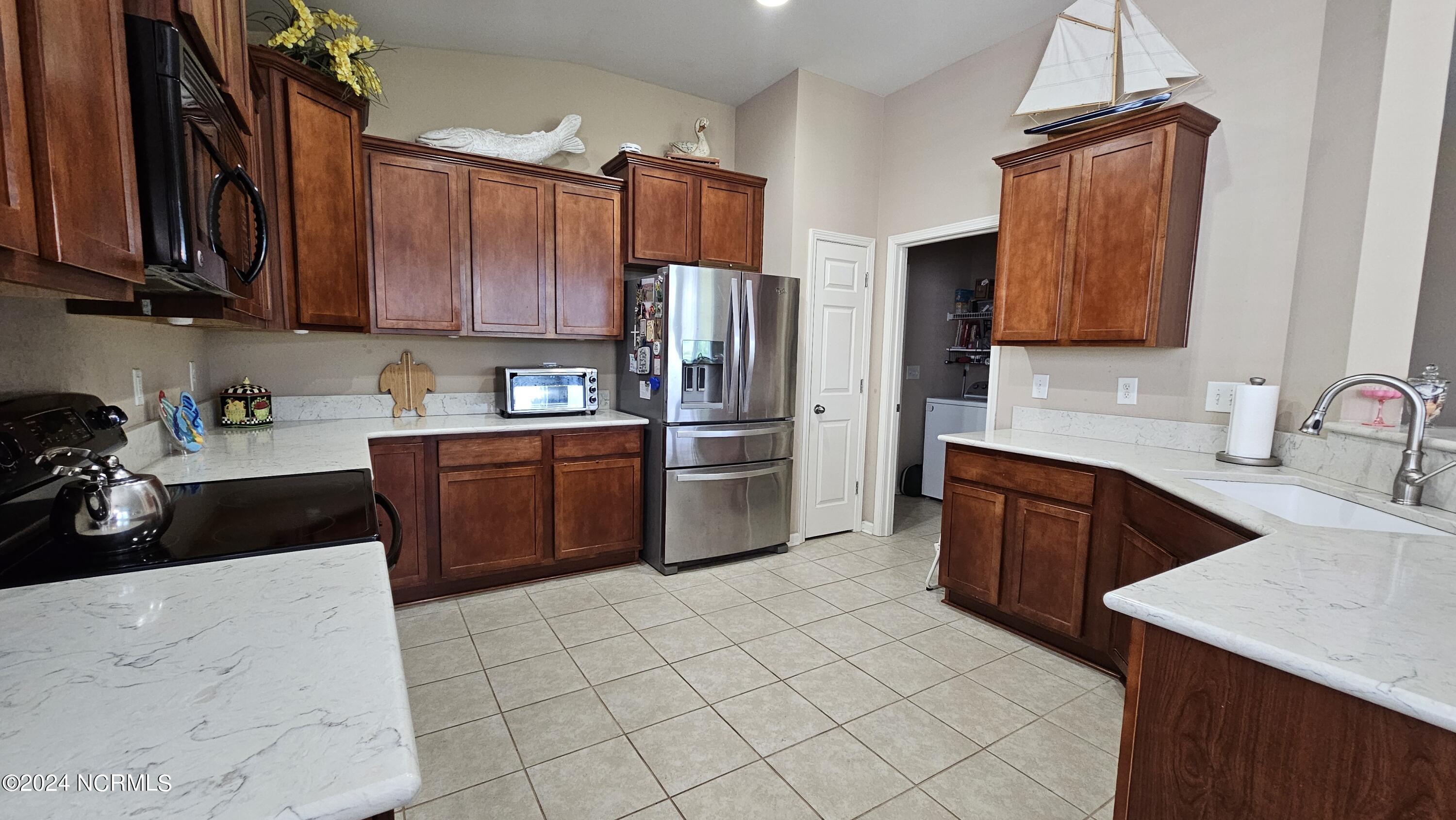 100565741 | Photo 18