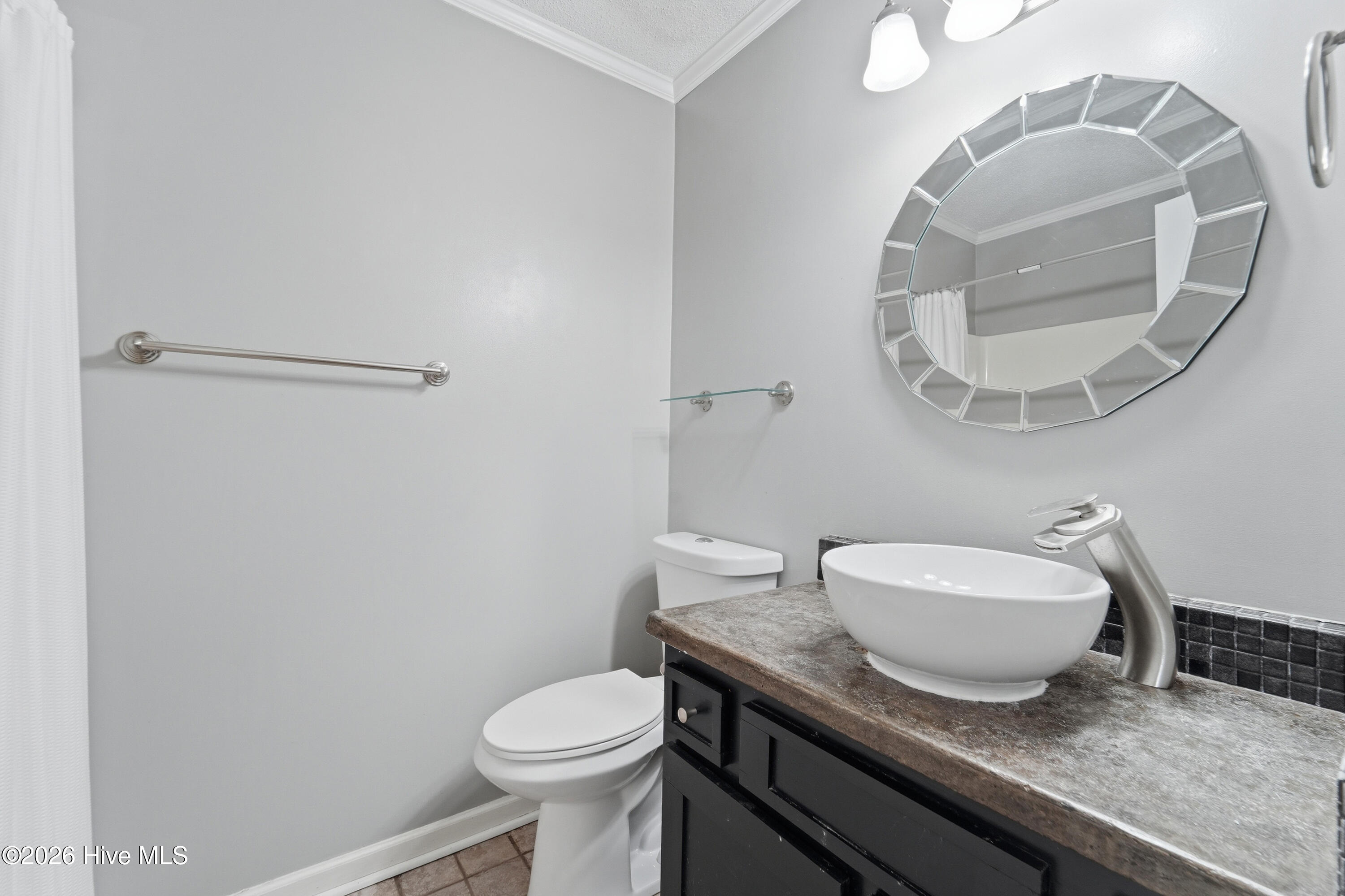 100559067 | Photo 38