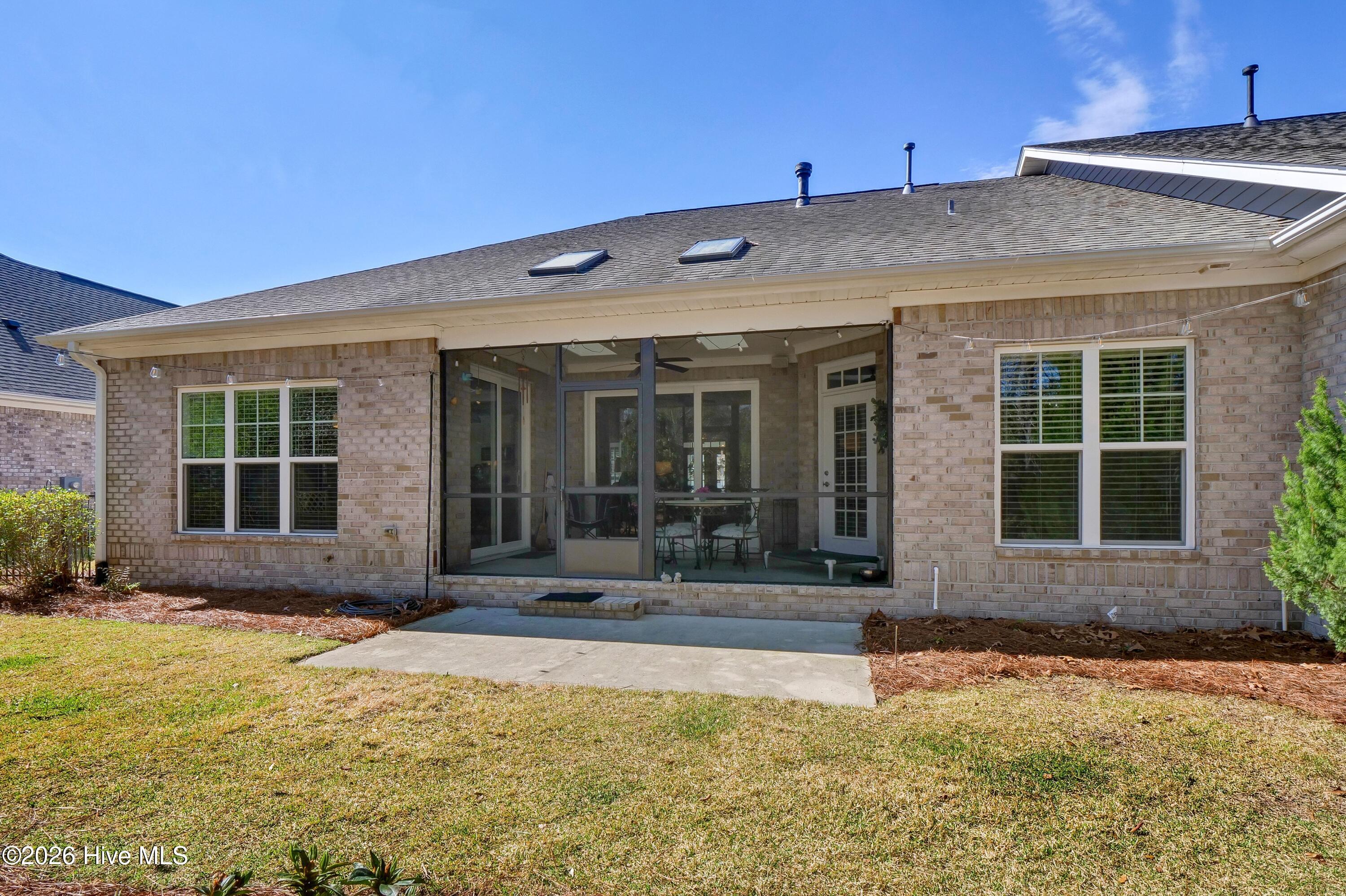 100561257 | Photo 24