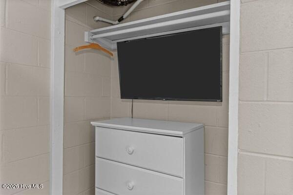 100557665 | Photo 36