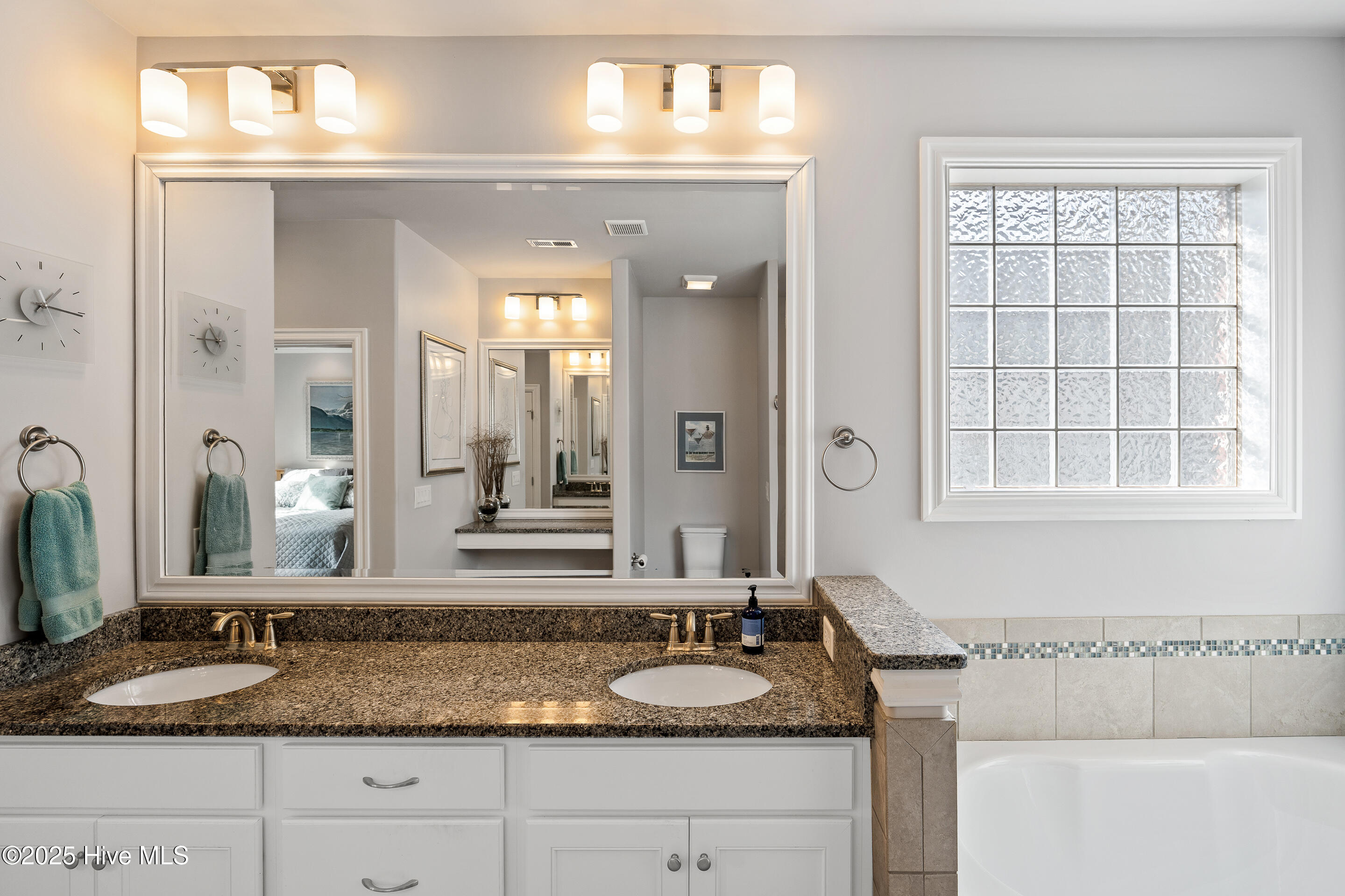 100542955 | Photo 29