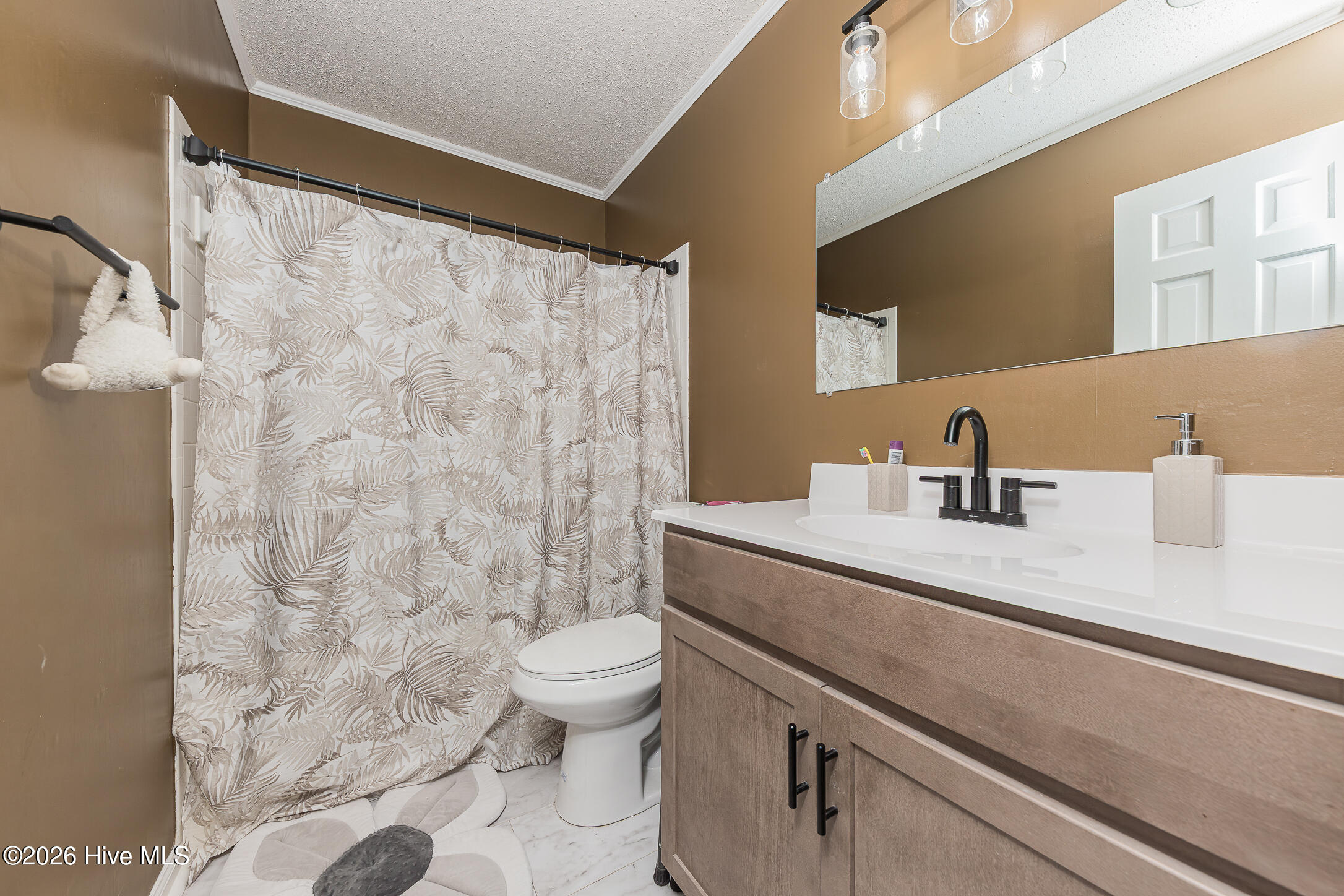 100558087 | Photo 39