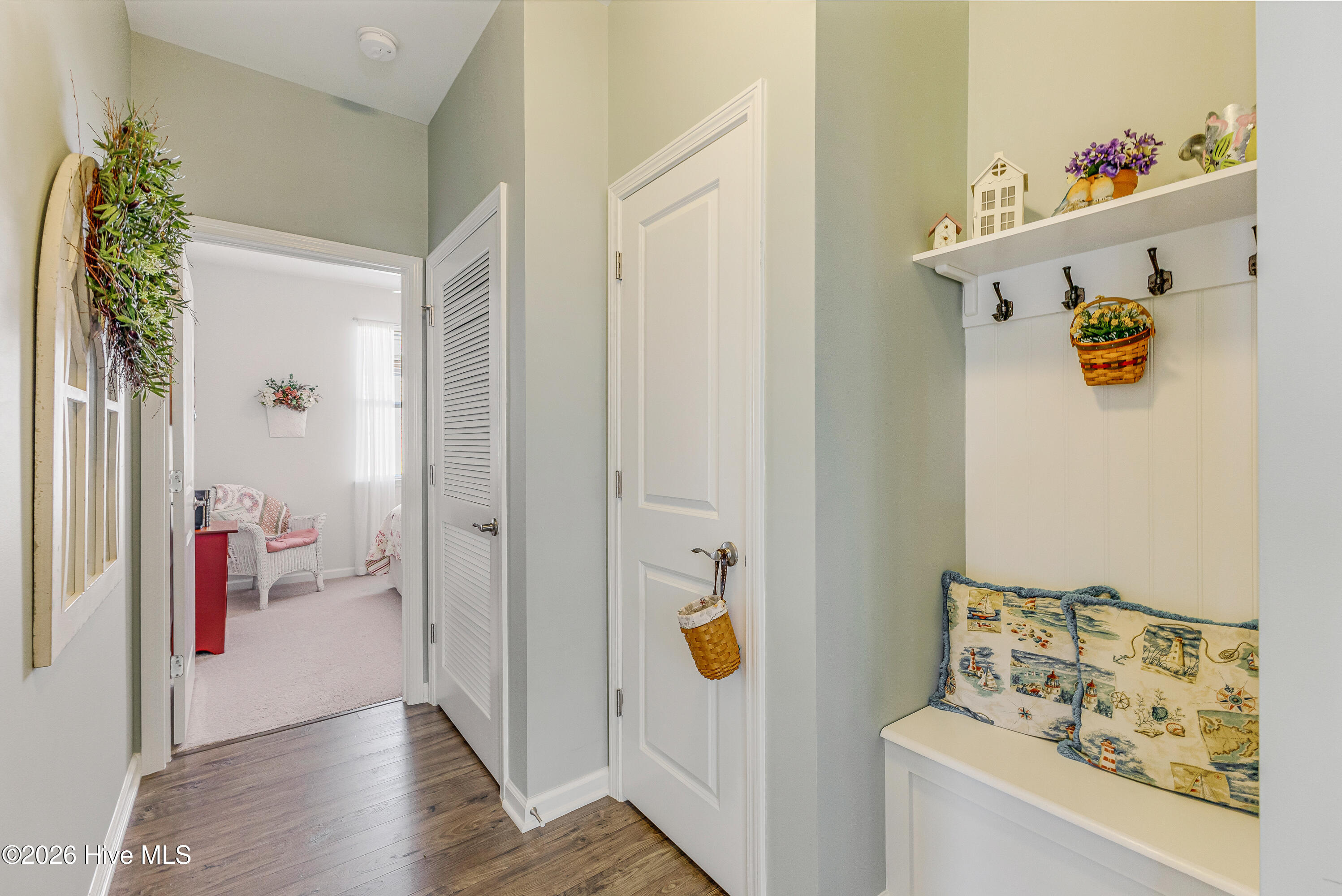 100555117 | Photo 30