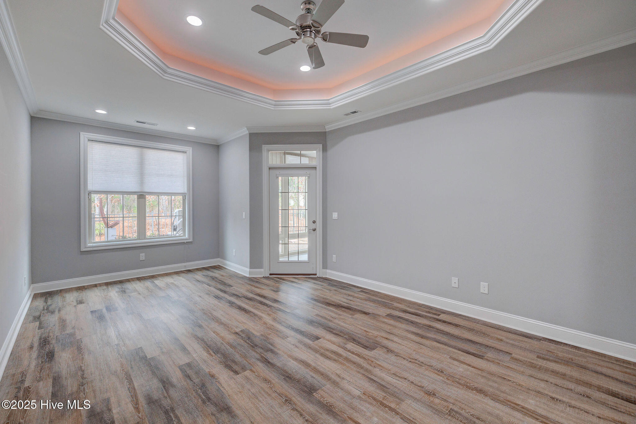 100484179 | Photo 20