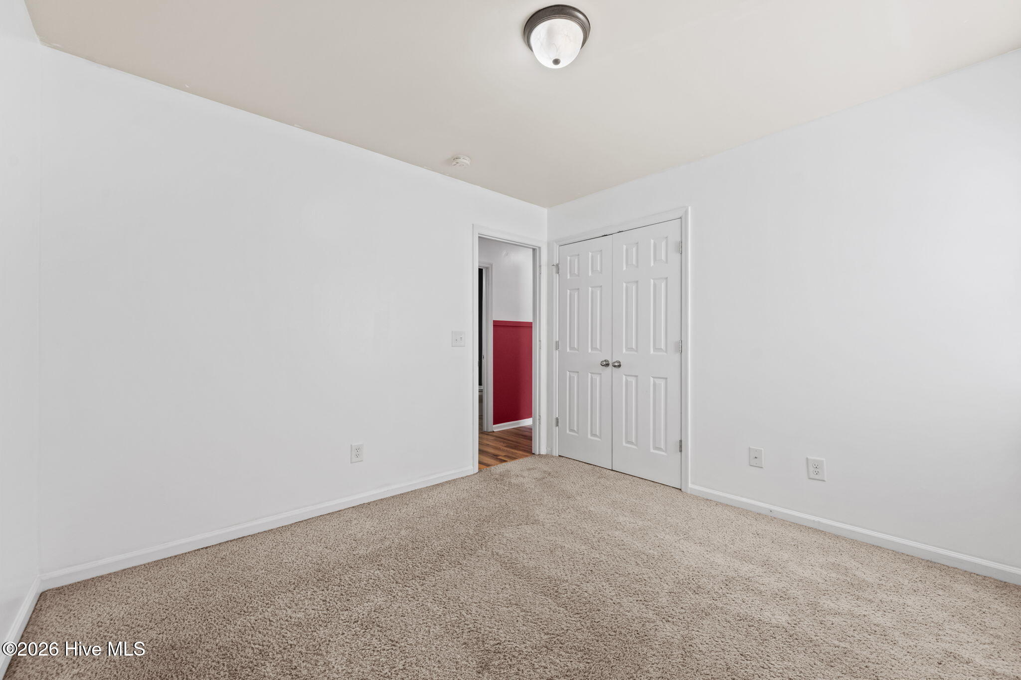 100565061 | Photo 34