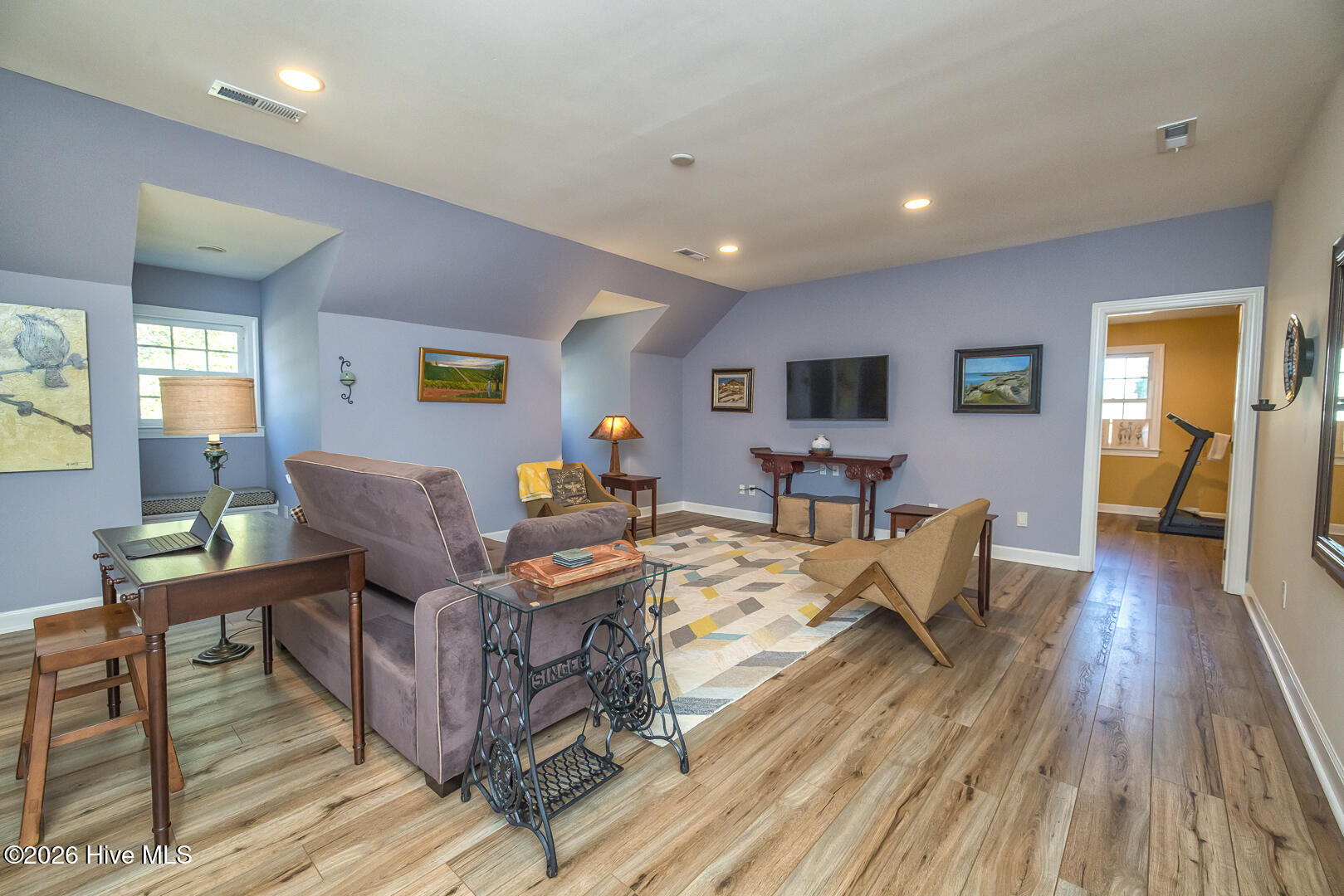 100550296 | Photo 48