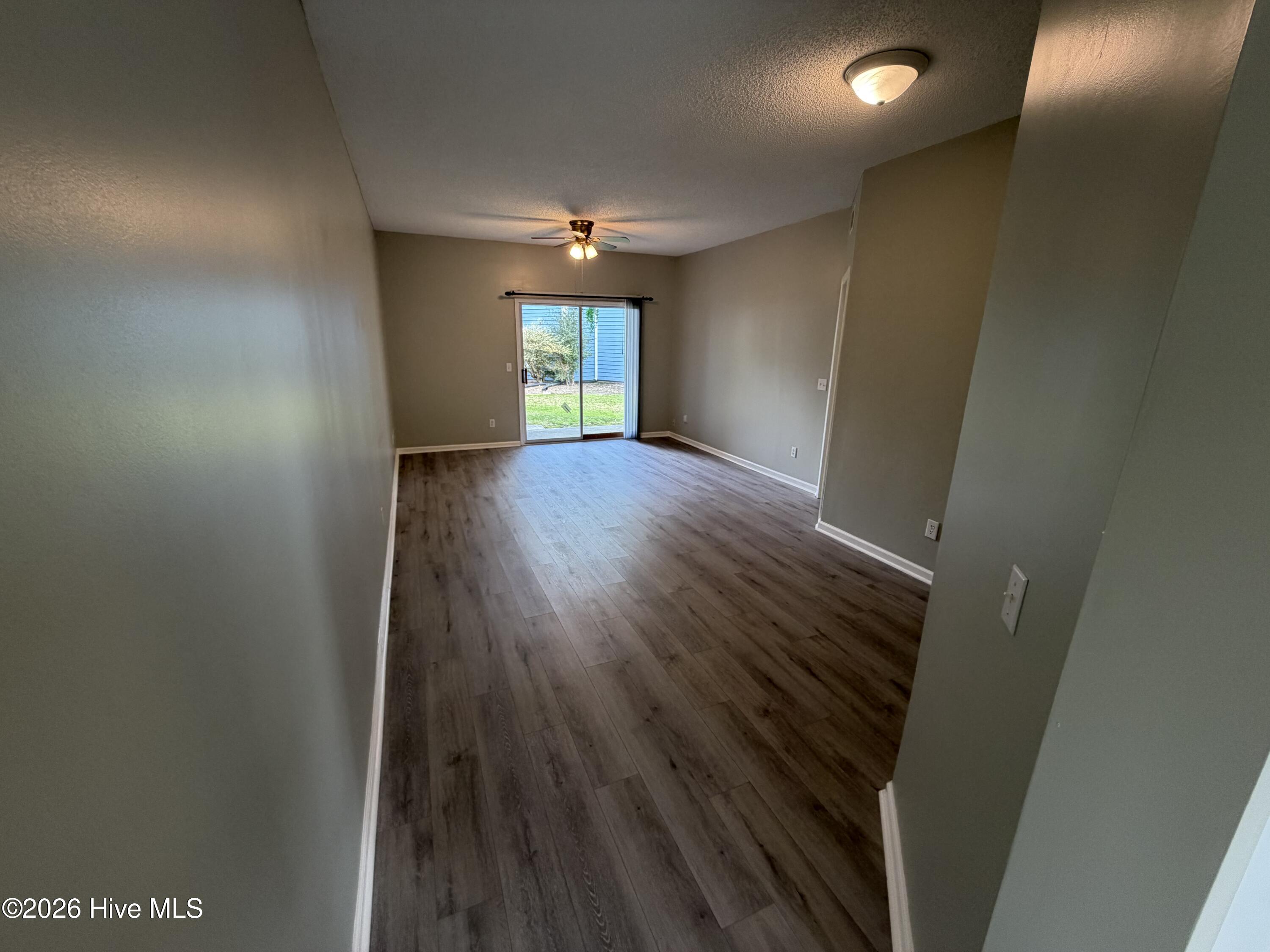 100557898 | Photo 10