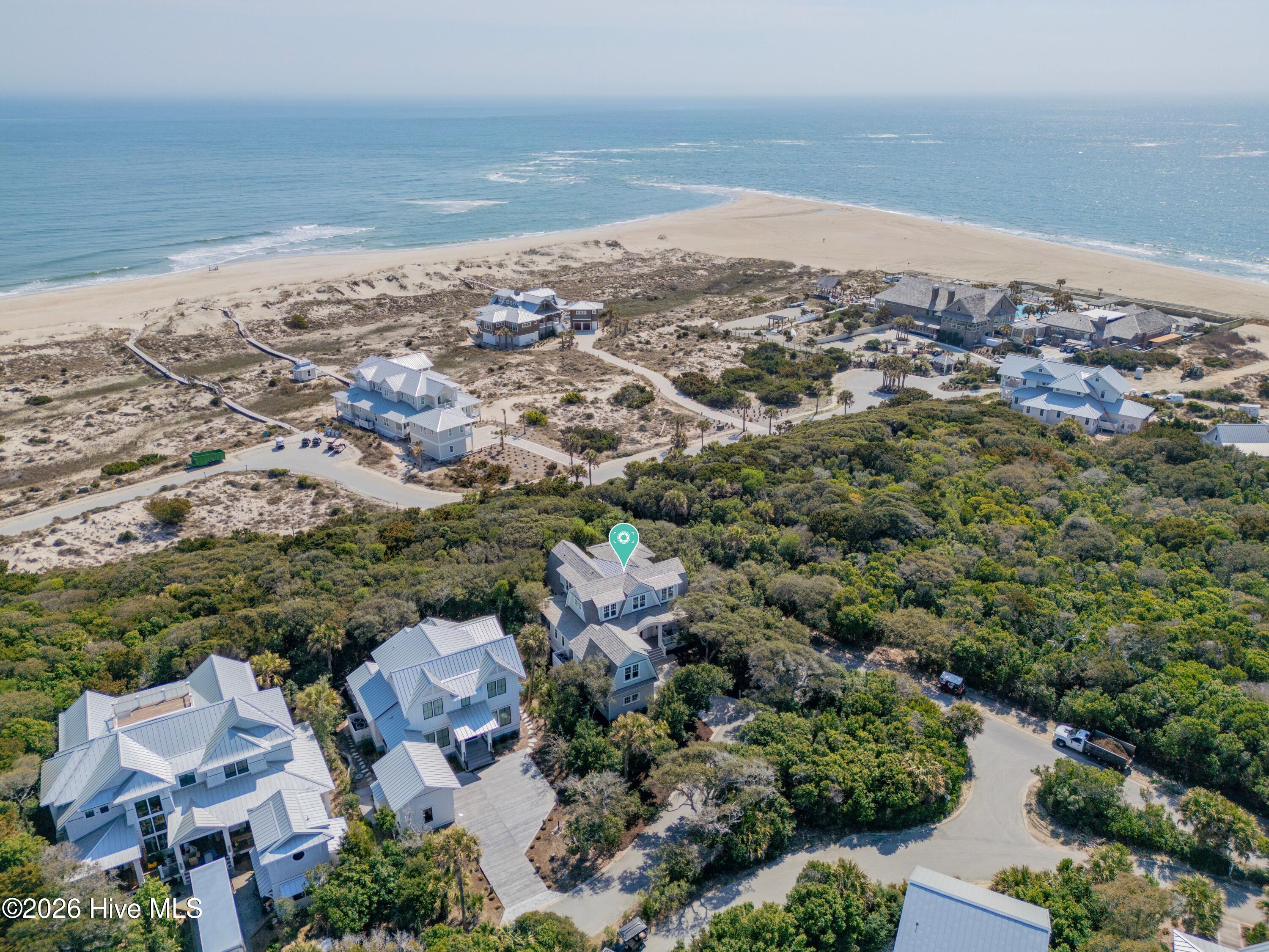 100567930 | Photo 58