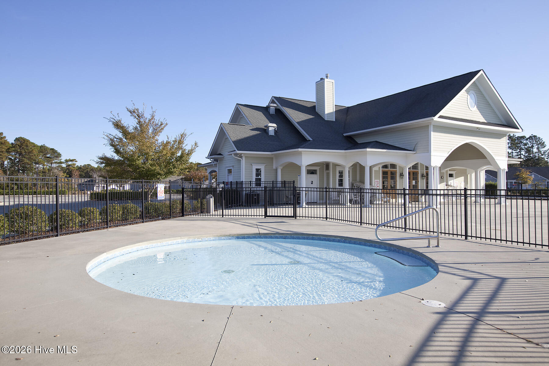 100549567 | Photo 48