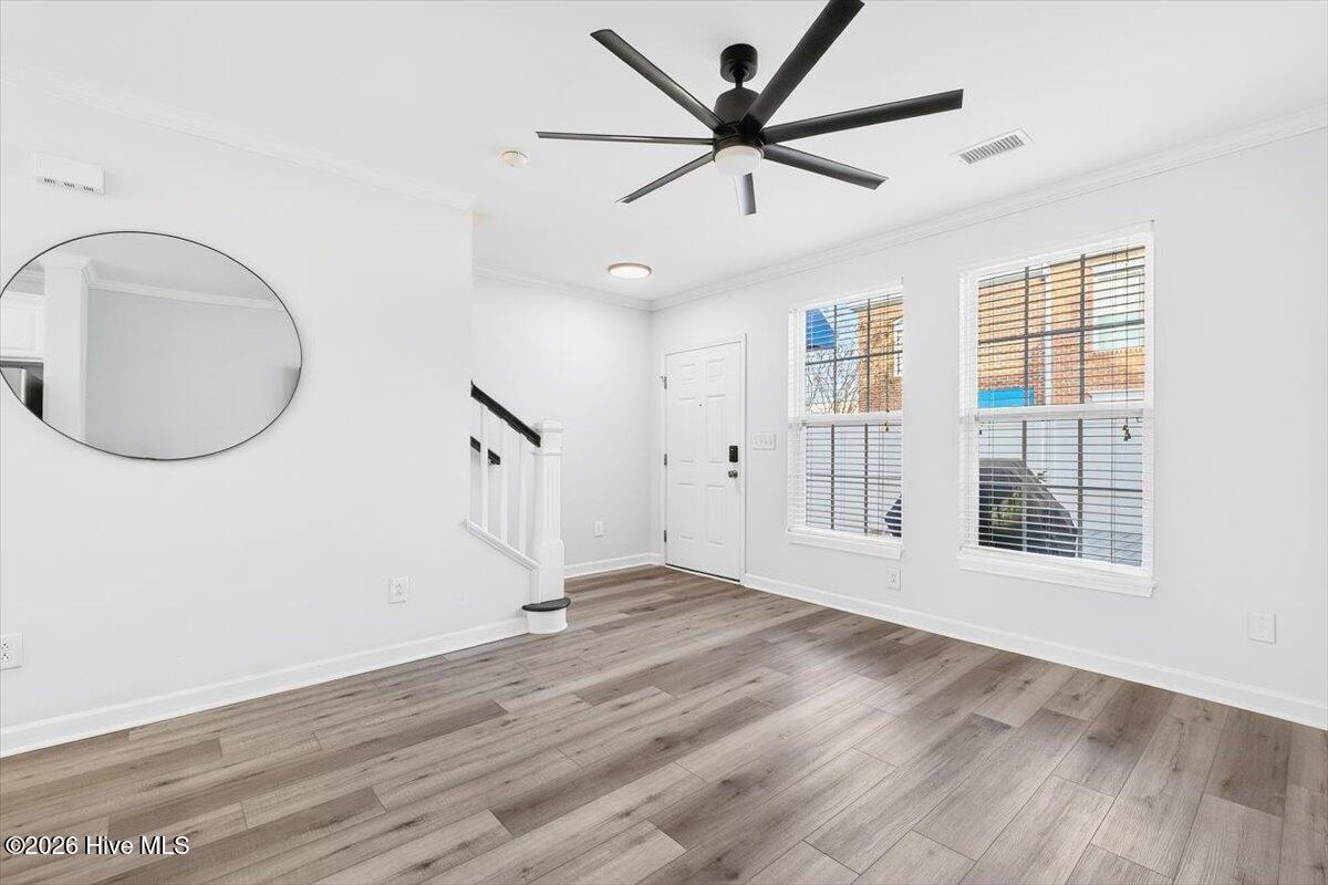 100548437 | Photo 22