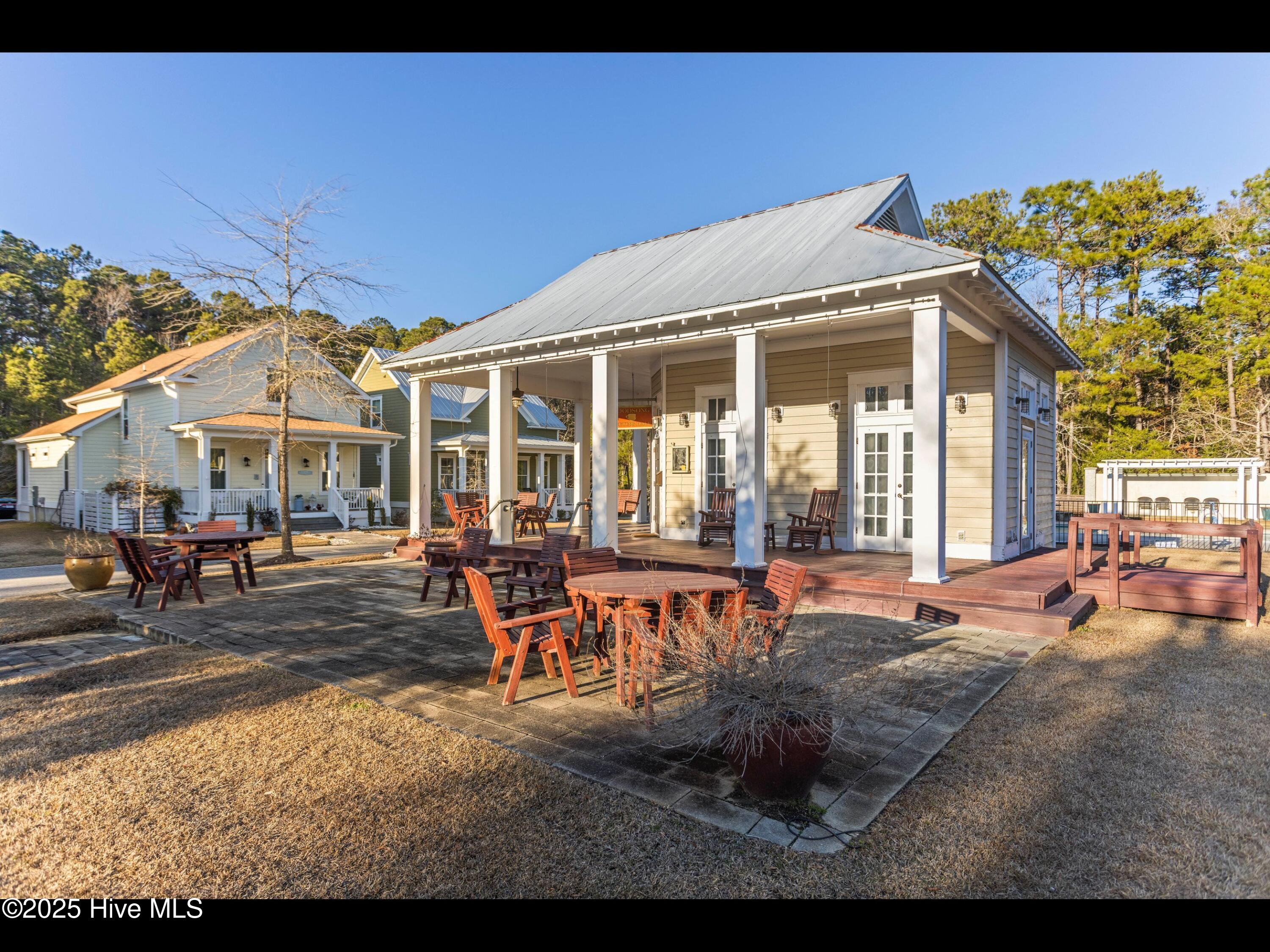 100508798 | Photo 14