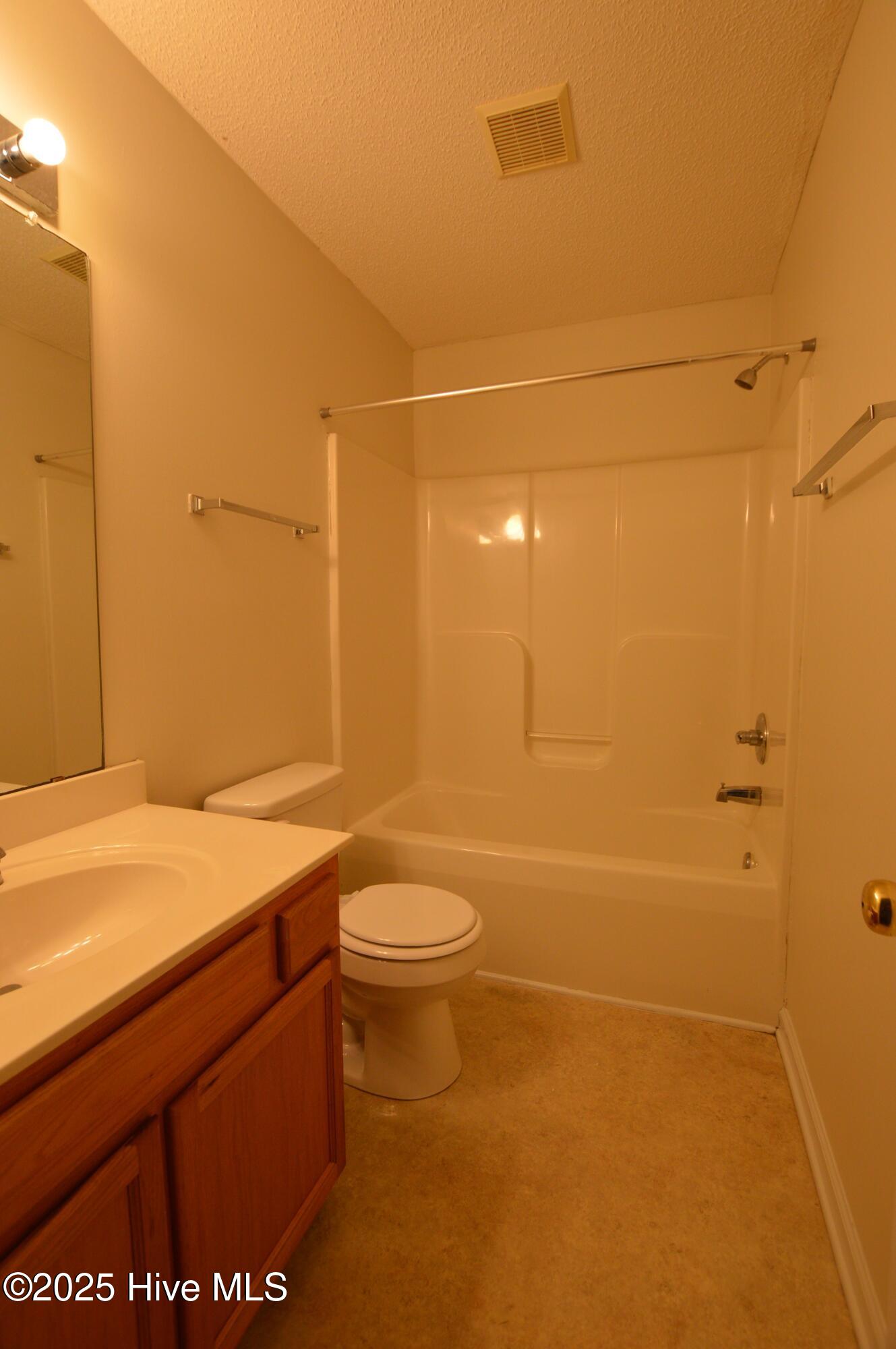 100532457 | Photo 19