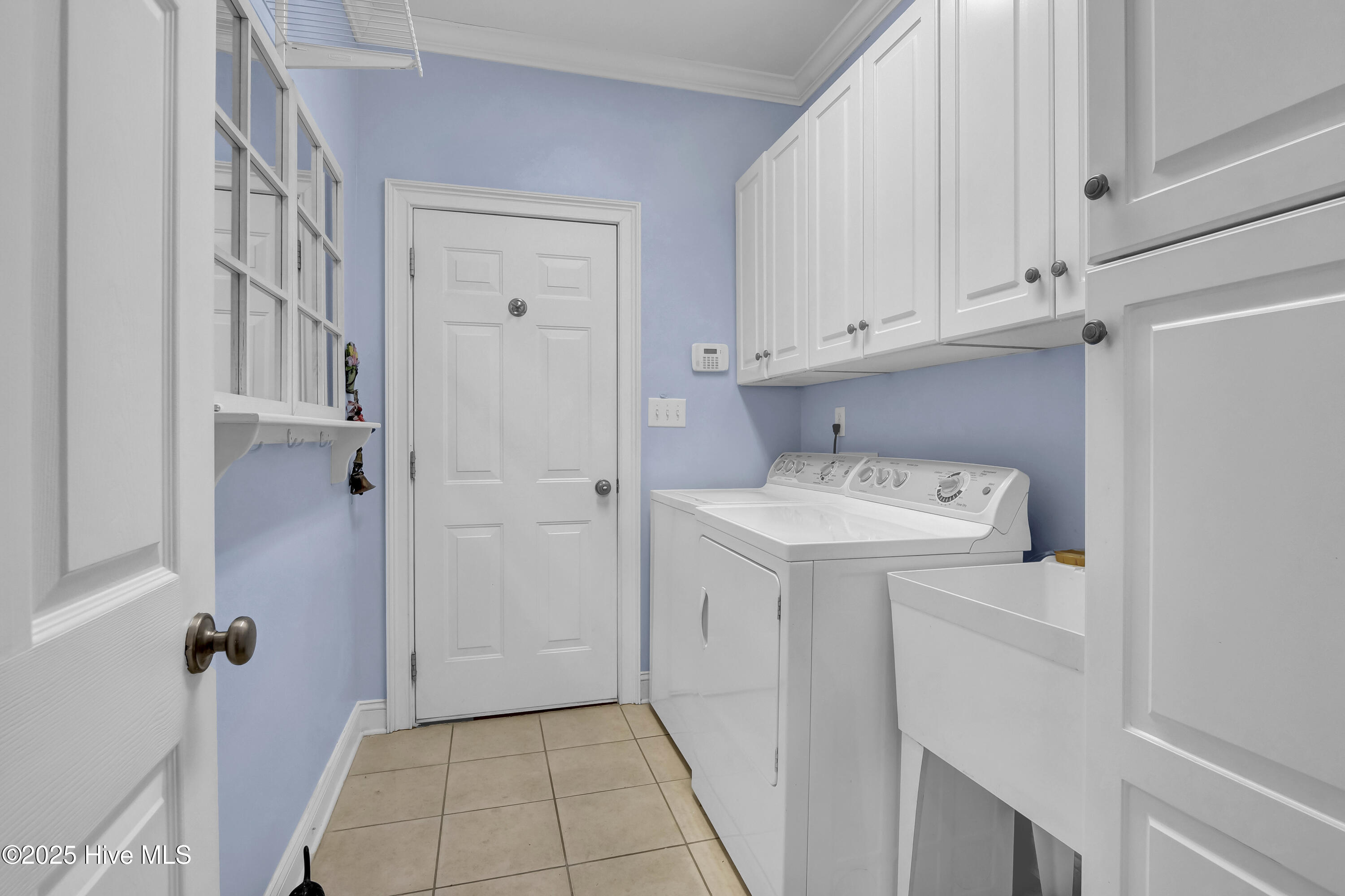 100499104 | Photo 28