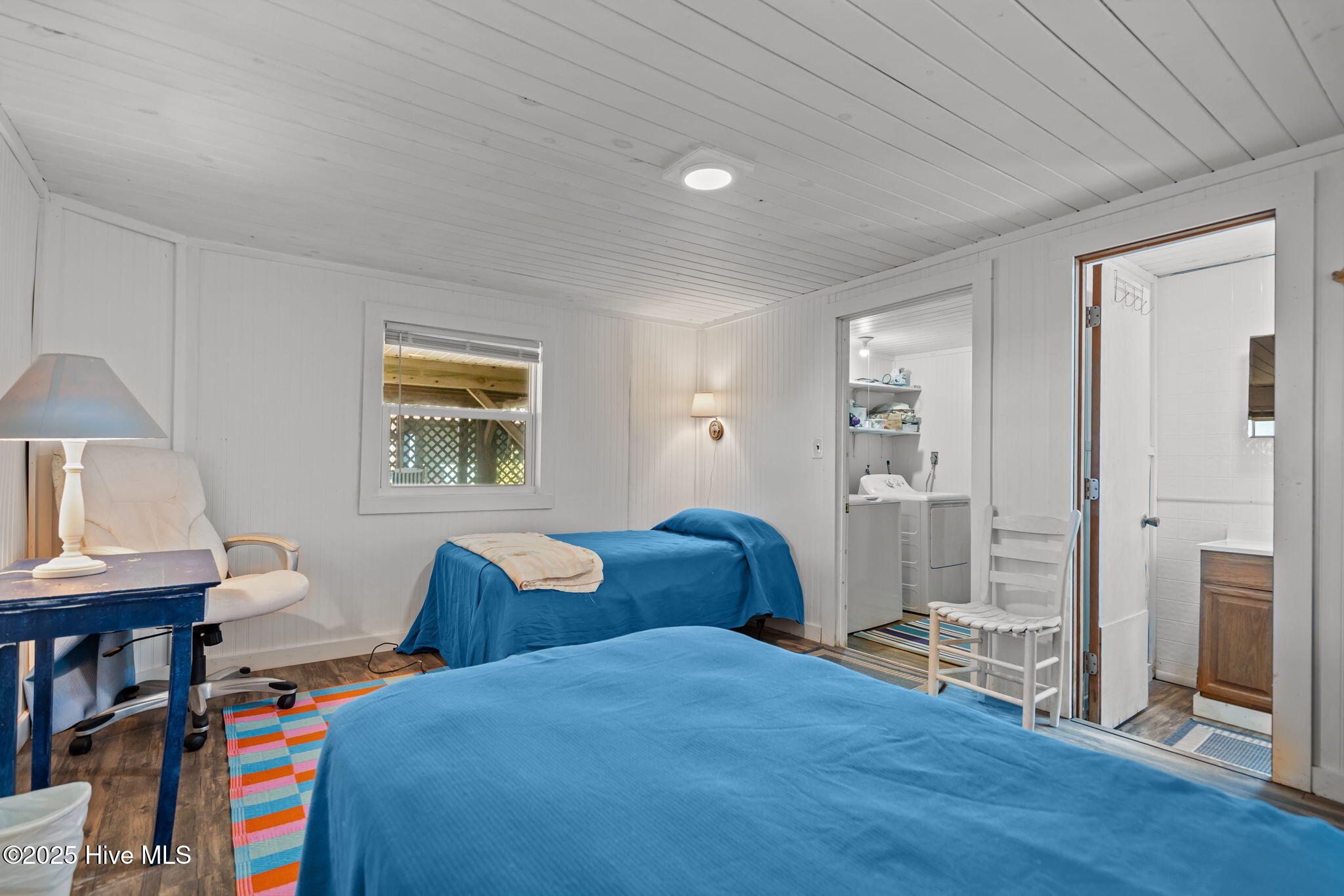 100539644 | Photo 51