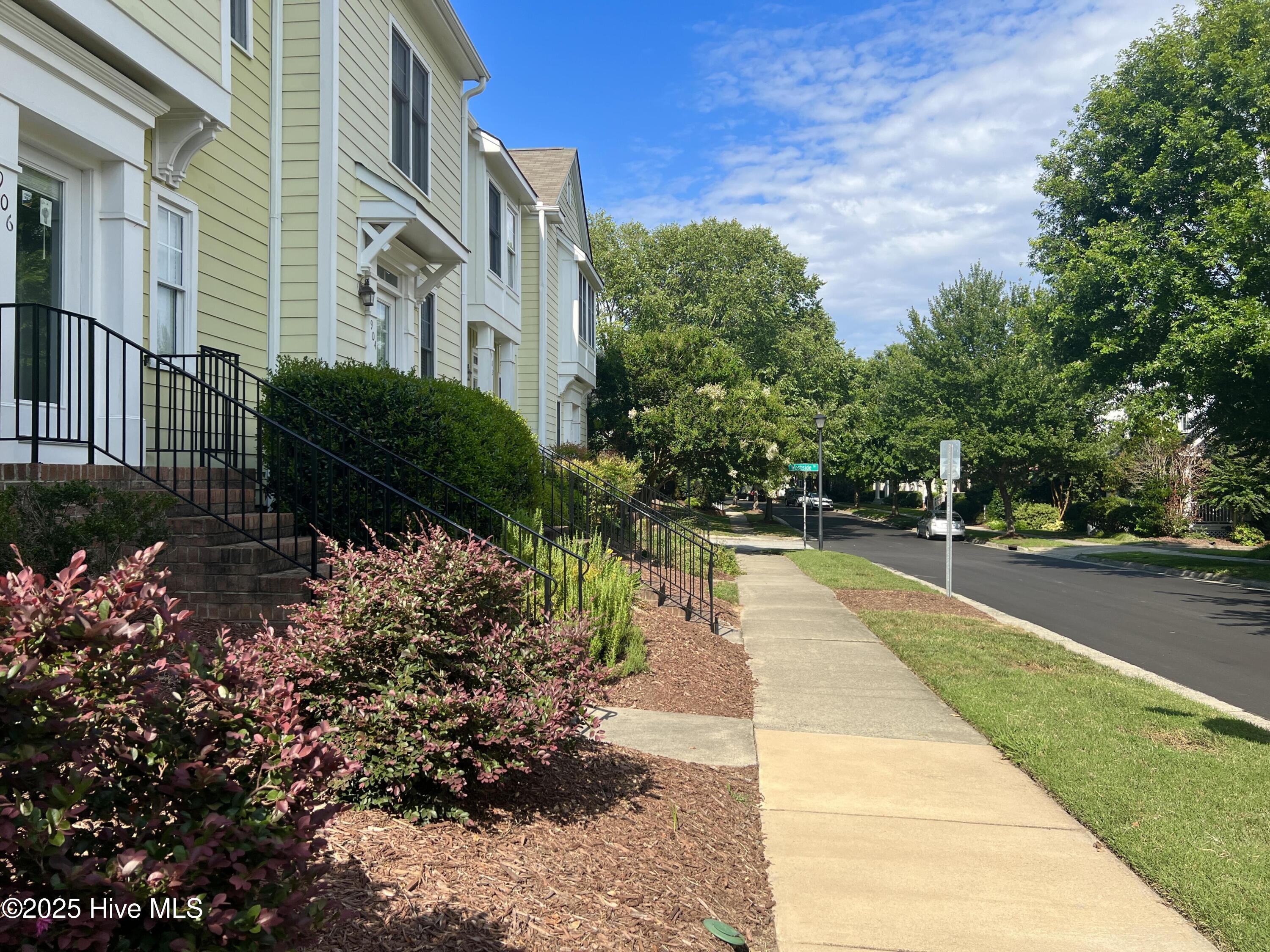 Homes for sale in Chapel Hill, NC | 910 Highgrove Dr, Chapel Hill, NC 27516 | MLS# 100528643