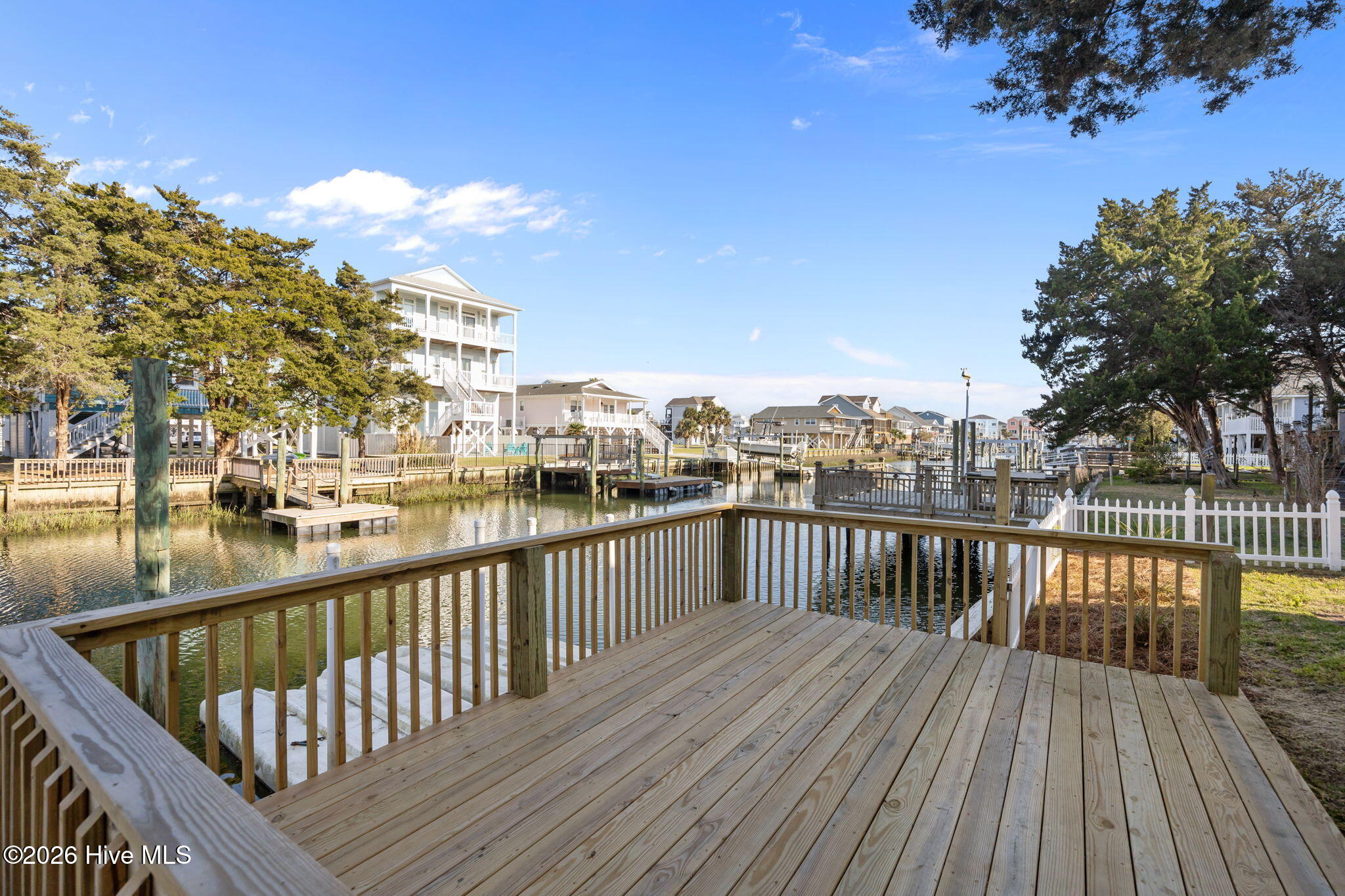 100564867 | Photo 25