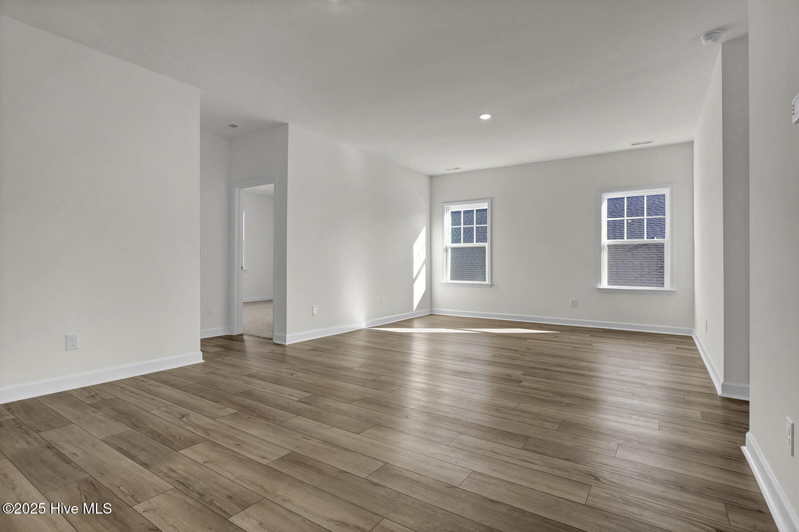 100500877 | Photo 32