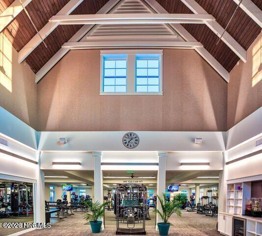 Undisclosed Address, Southport, NC, 28461