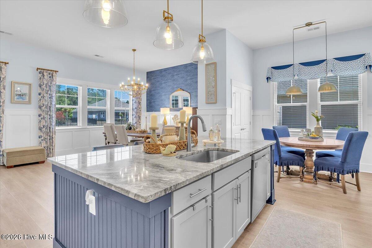 100569276 | Photo 12