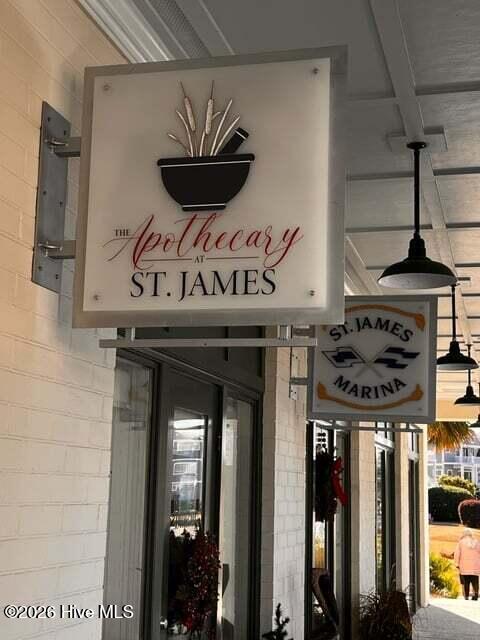 100548612 | Photo 39