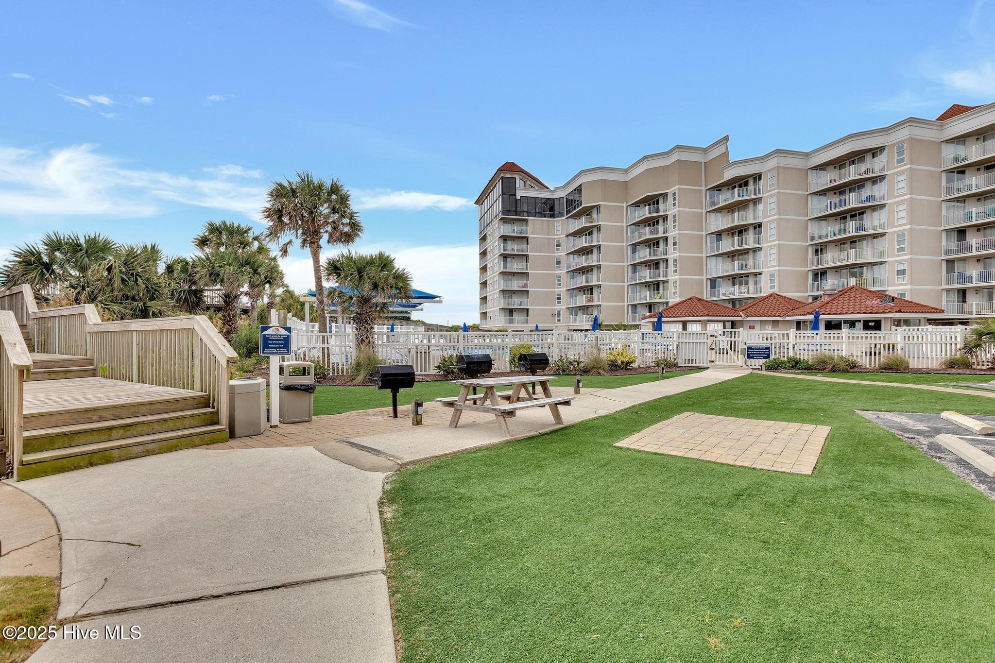 100515705 | Photo 45