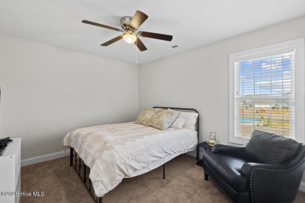 100562207 | Photo 35