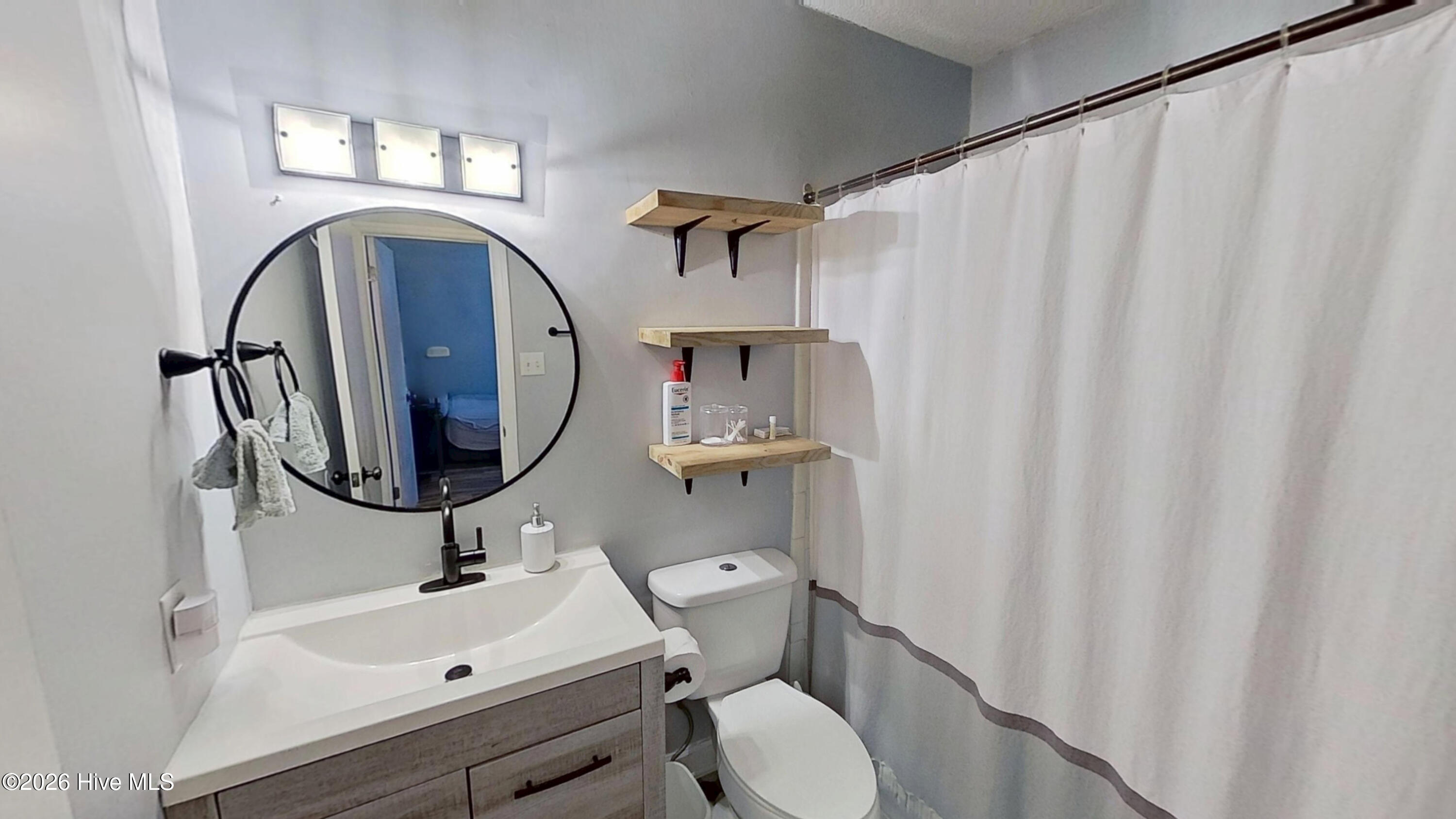 100557485 | Photo 14