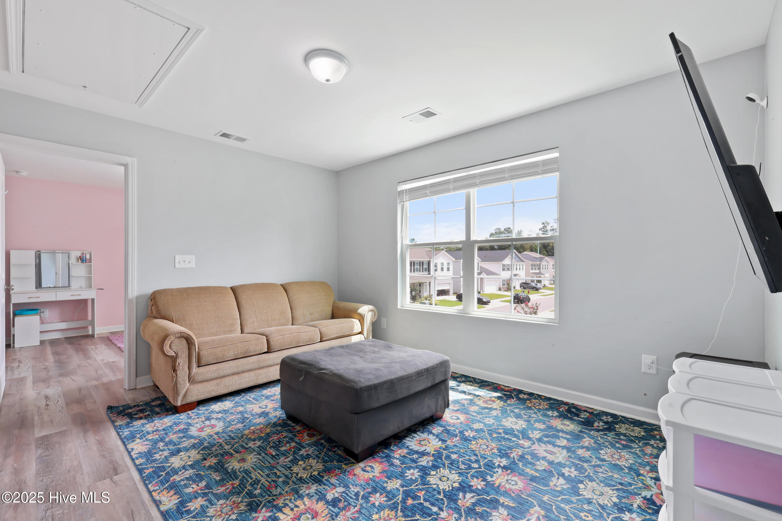 100554795 | Photo 16