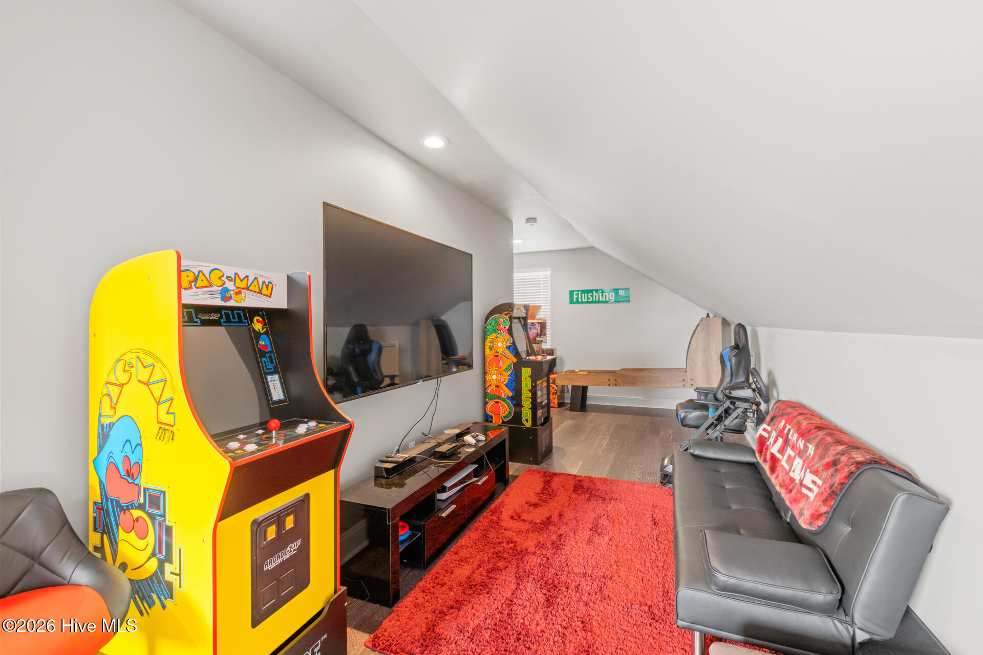 100552909 | Photo 51