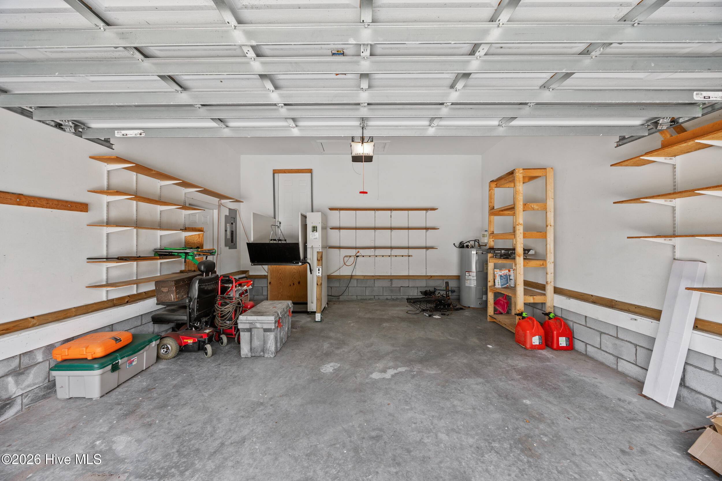 100569542 | Photo 26