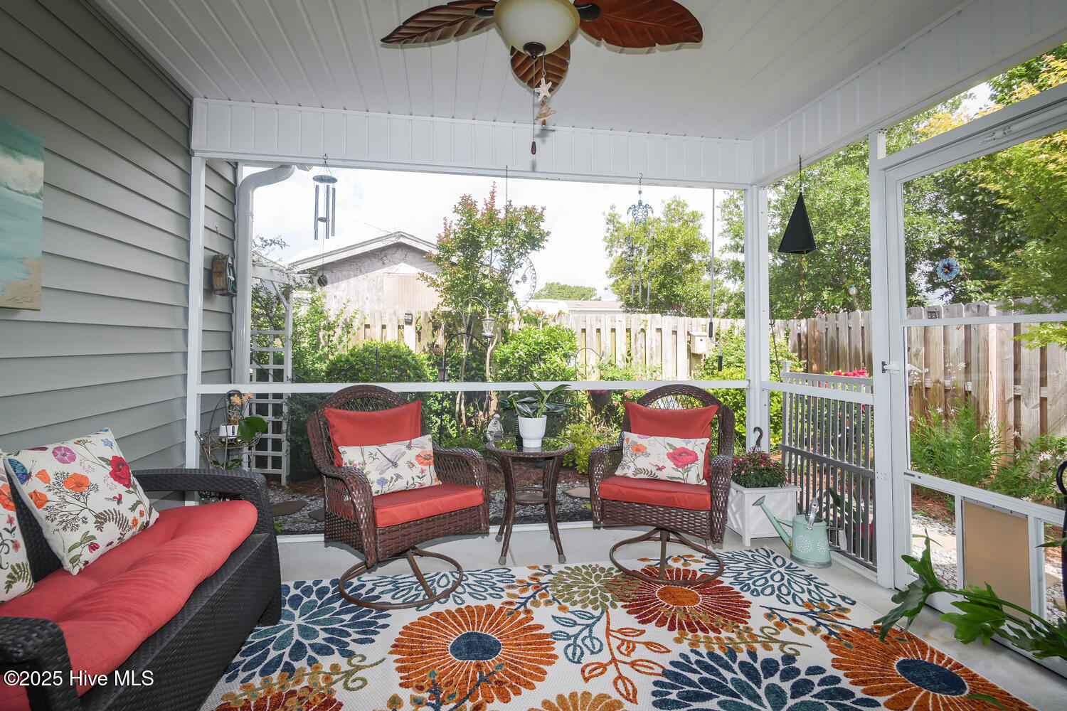 100515060 | Photo 23