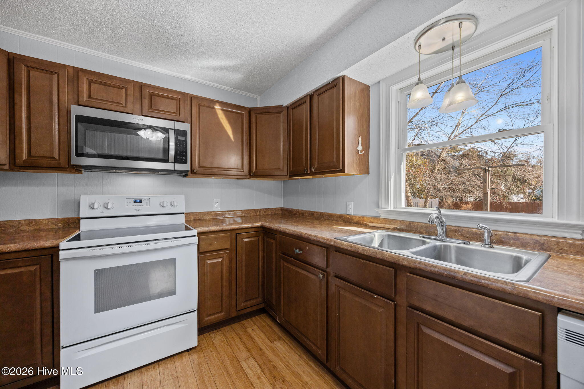 100554727 | Photo 13