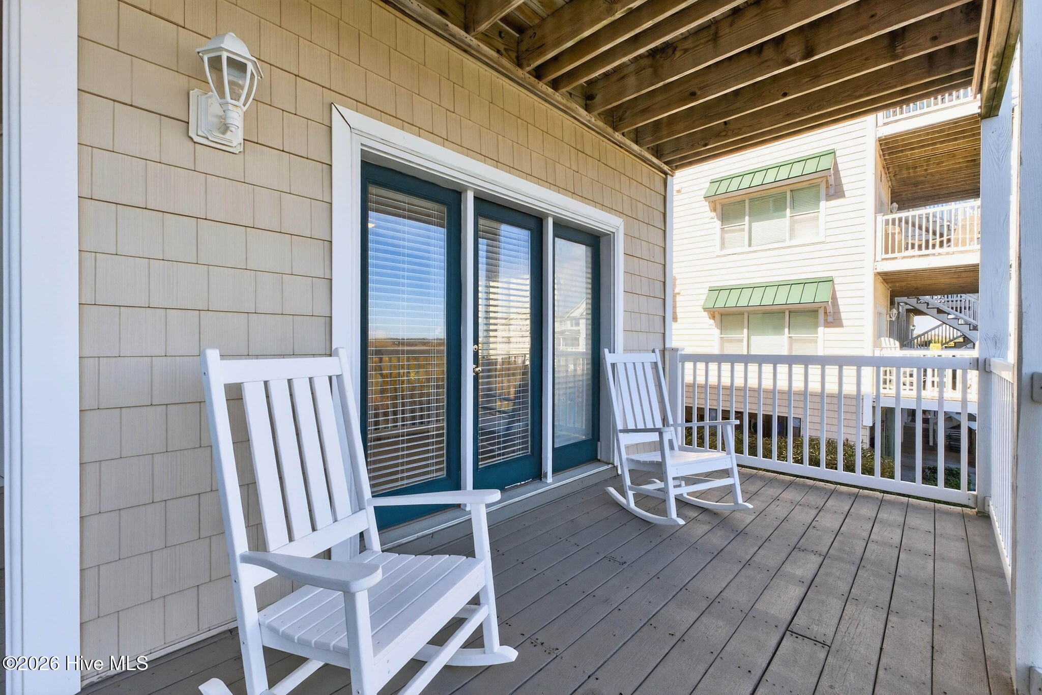 100555229 | Photo 42