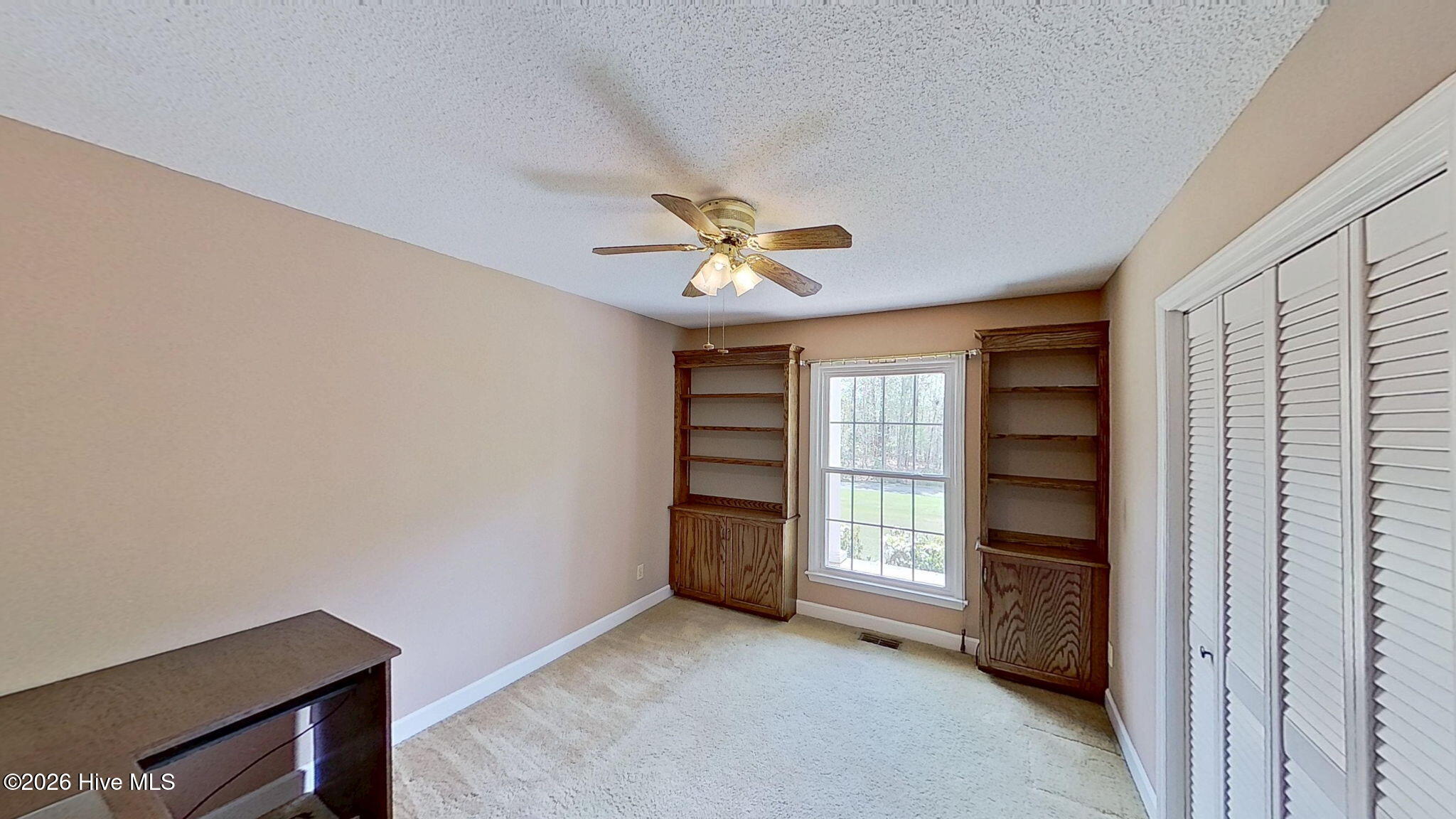 512 Raymond Drive,Arapahoe