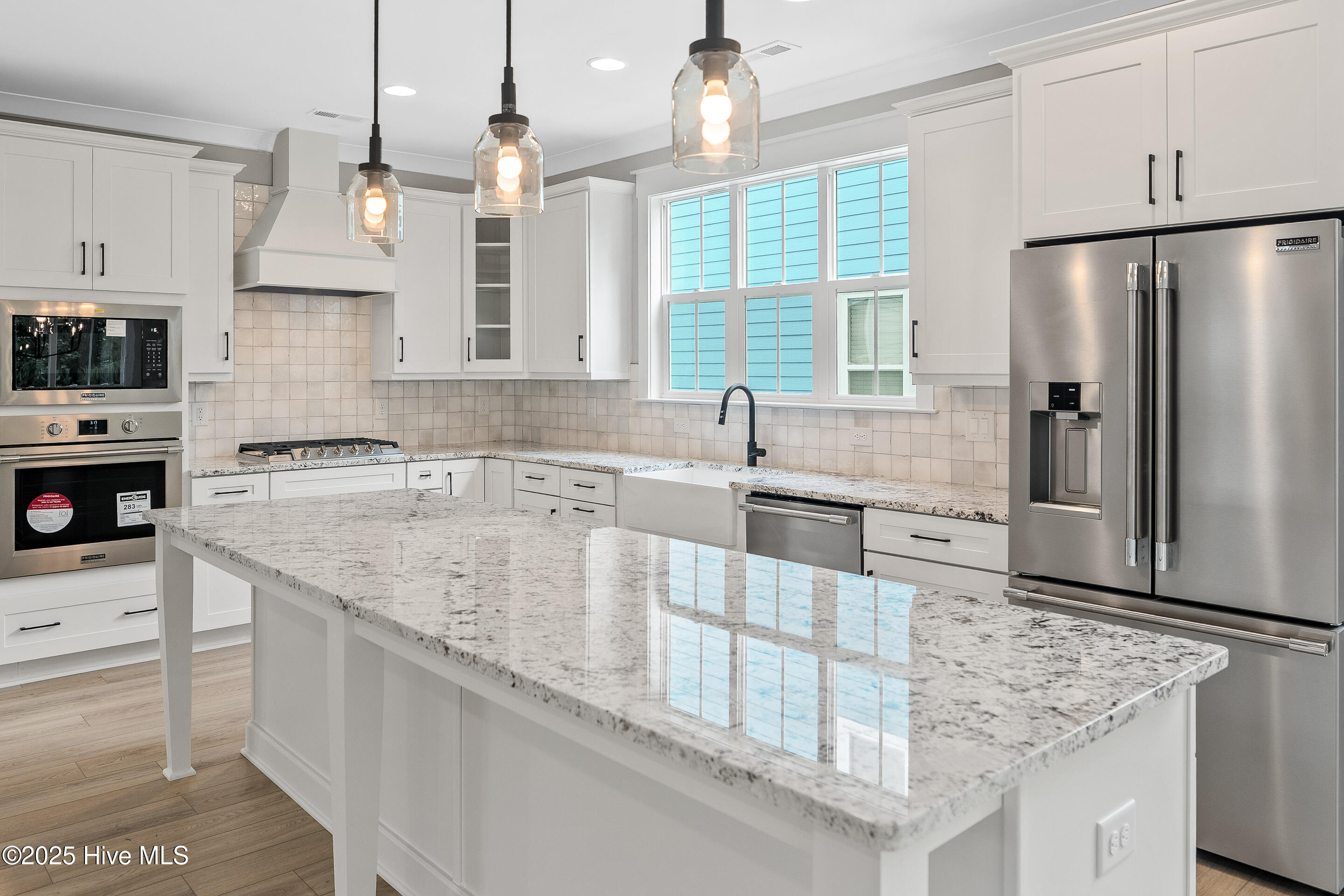 100517420 | Photo 12