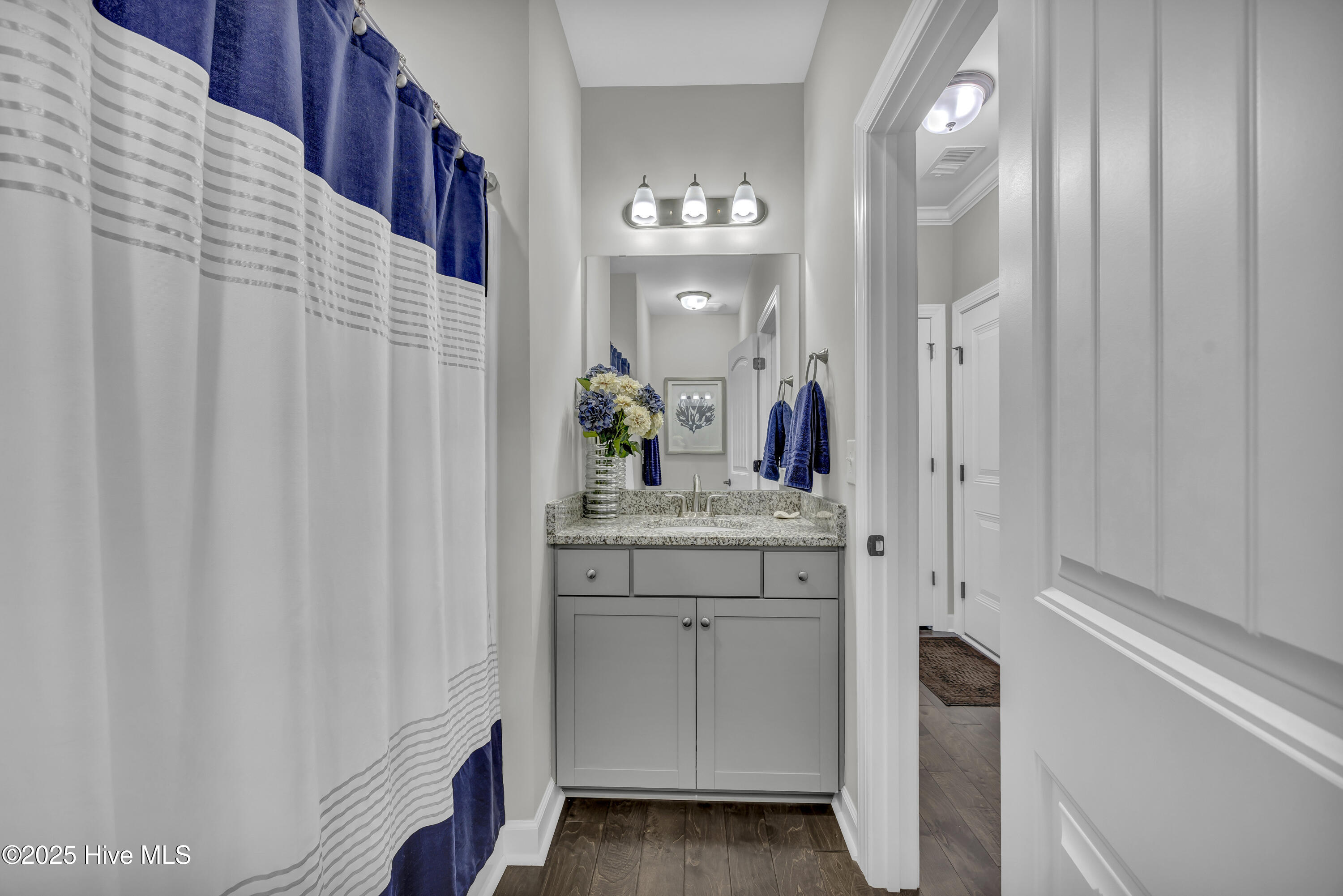 100519414 | Photo 31