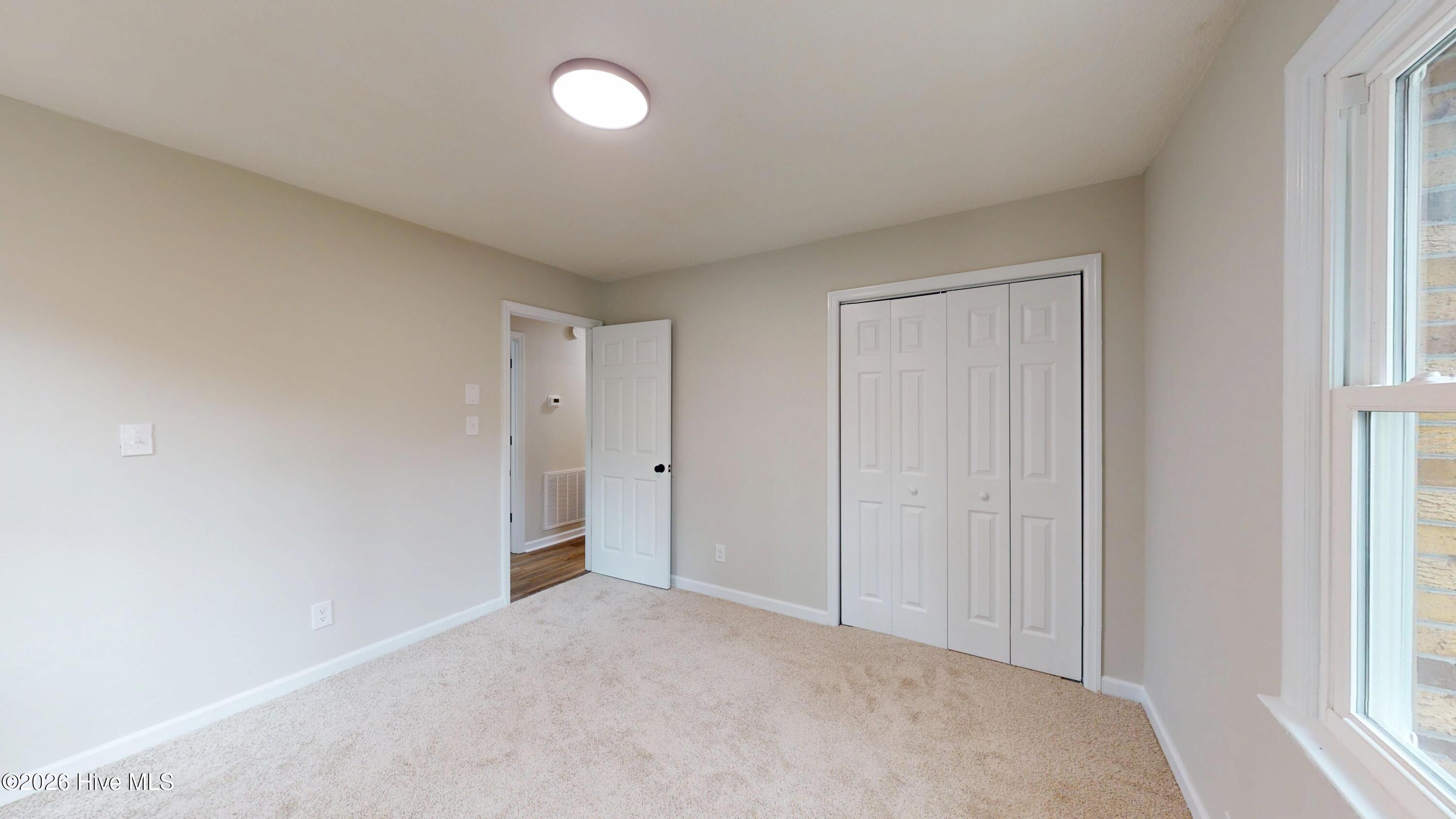 100559685 | Photo 18