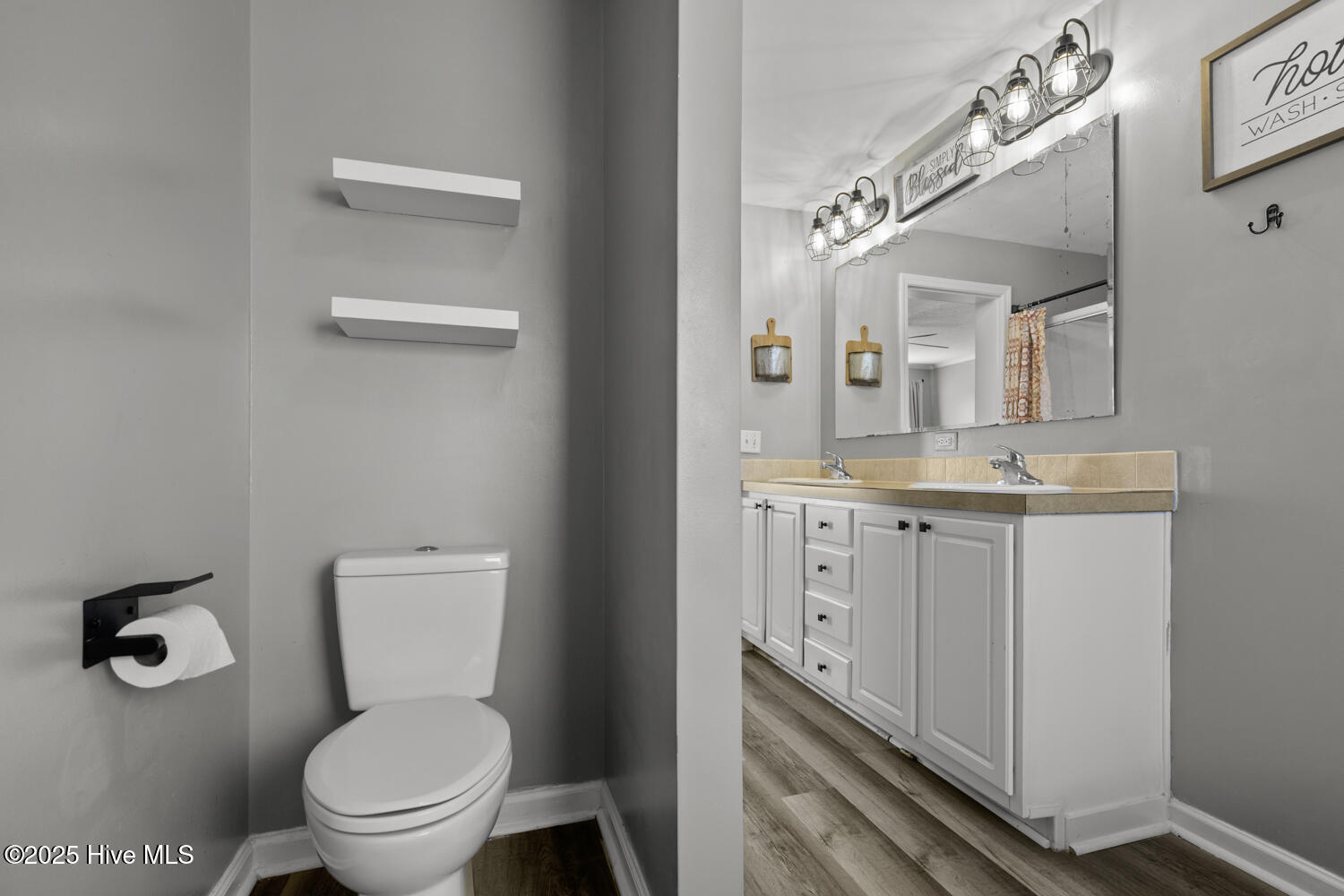 100545745 | Photo 21