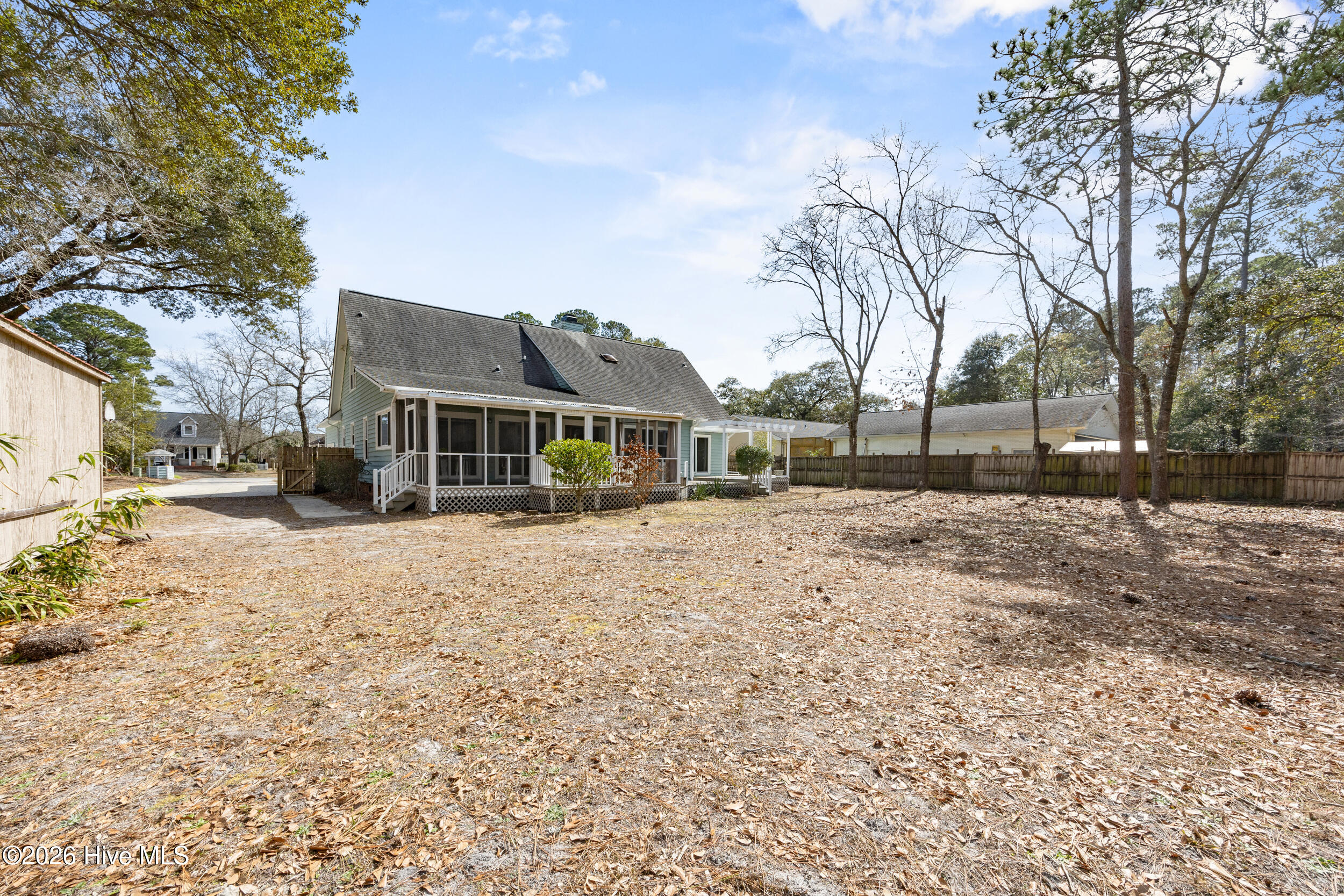 100558264 | Photo 54