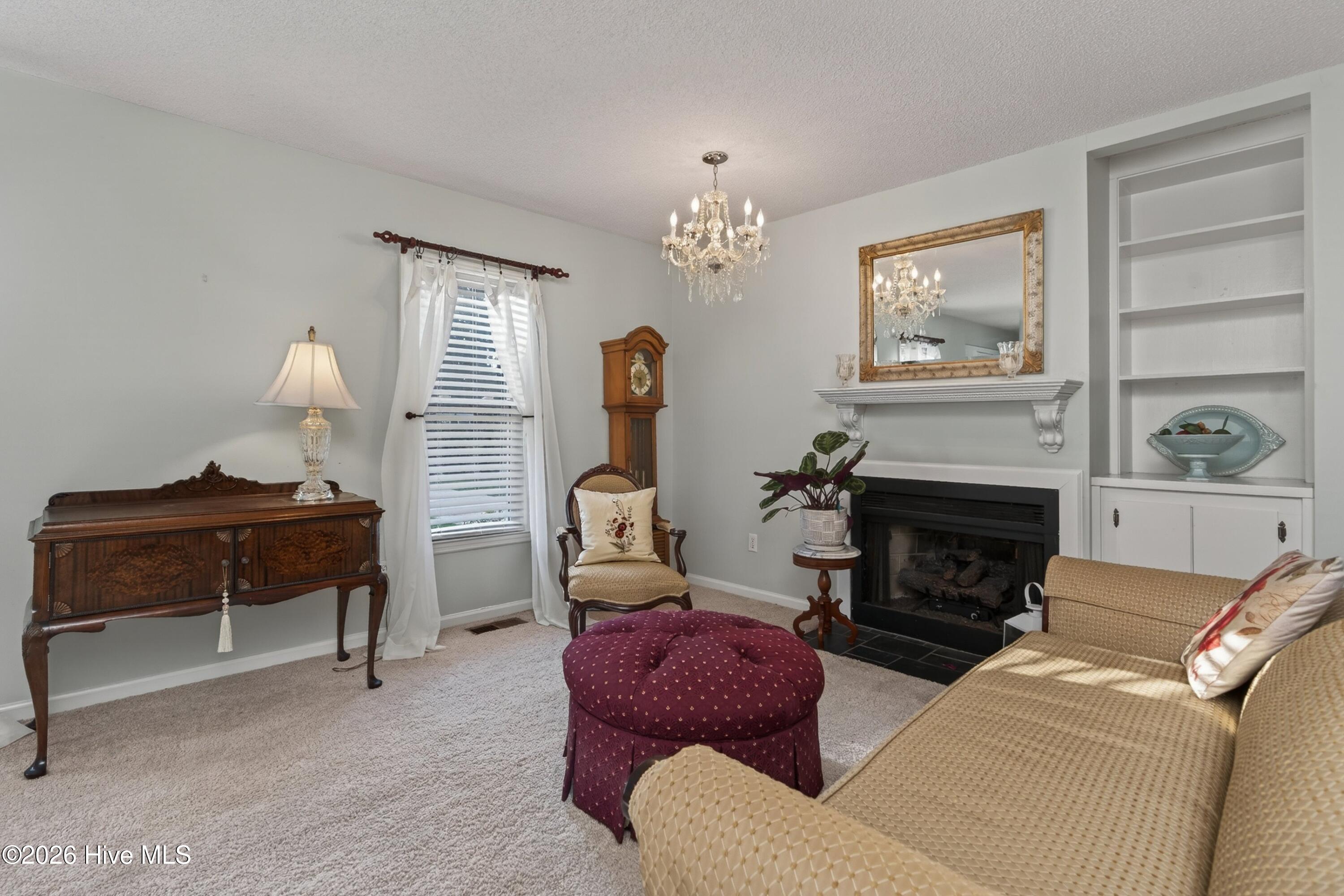 100569160 | Photo 10