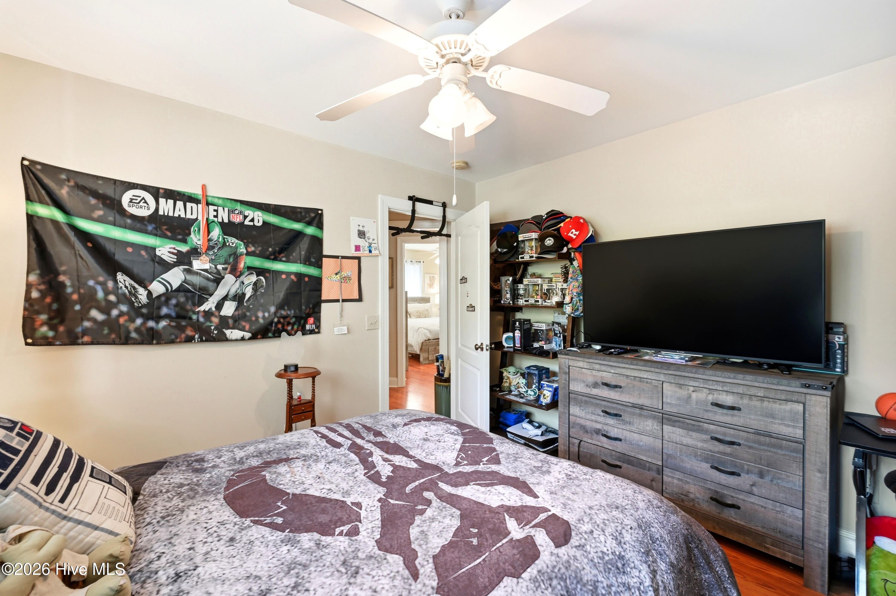 100567999 | Photo 31