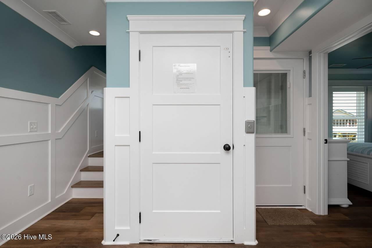 100560212 | Photo 89