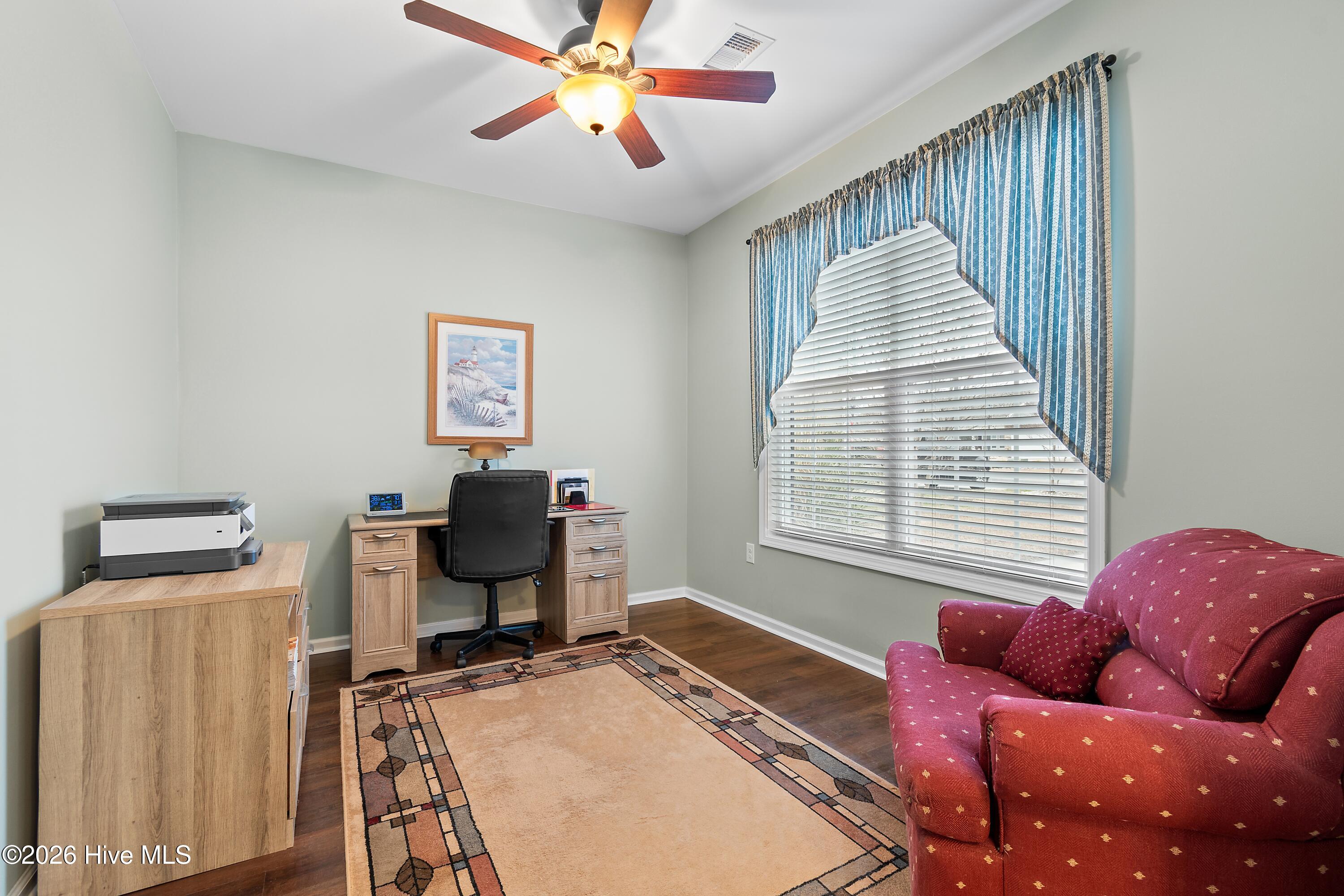 100553294 | Photo 11