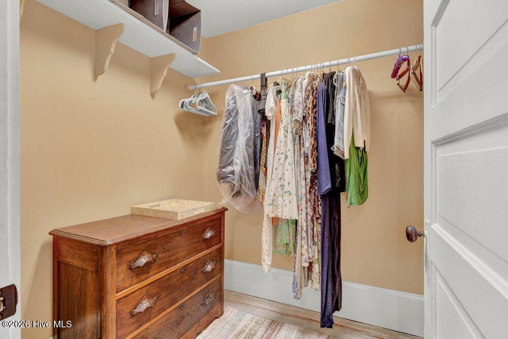 100566675 | Photo 22