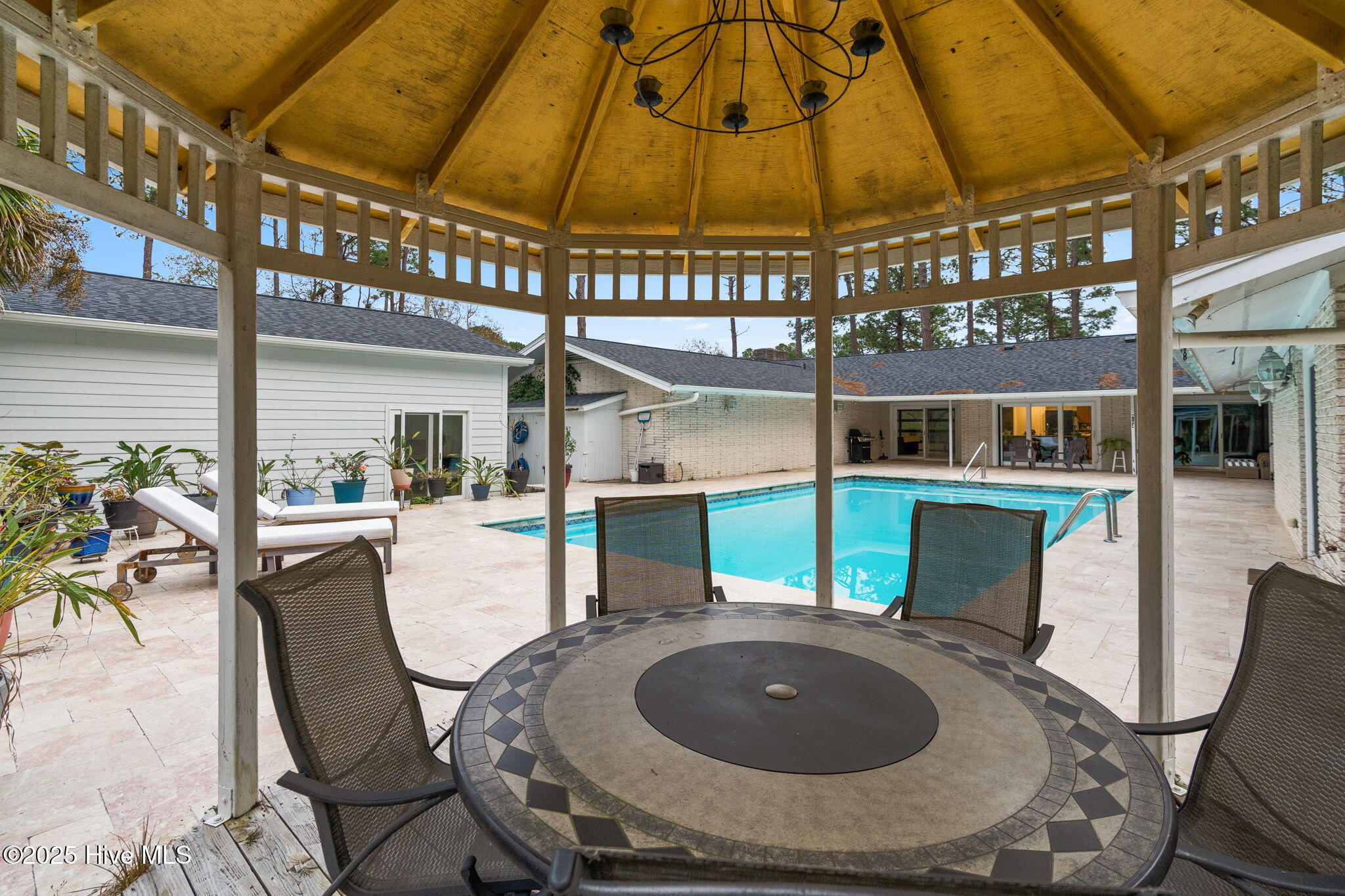 100544236 | Photo 55